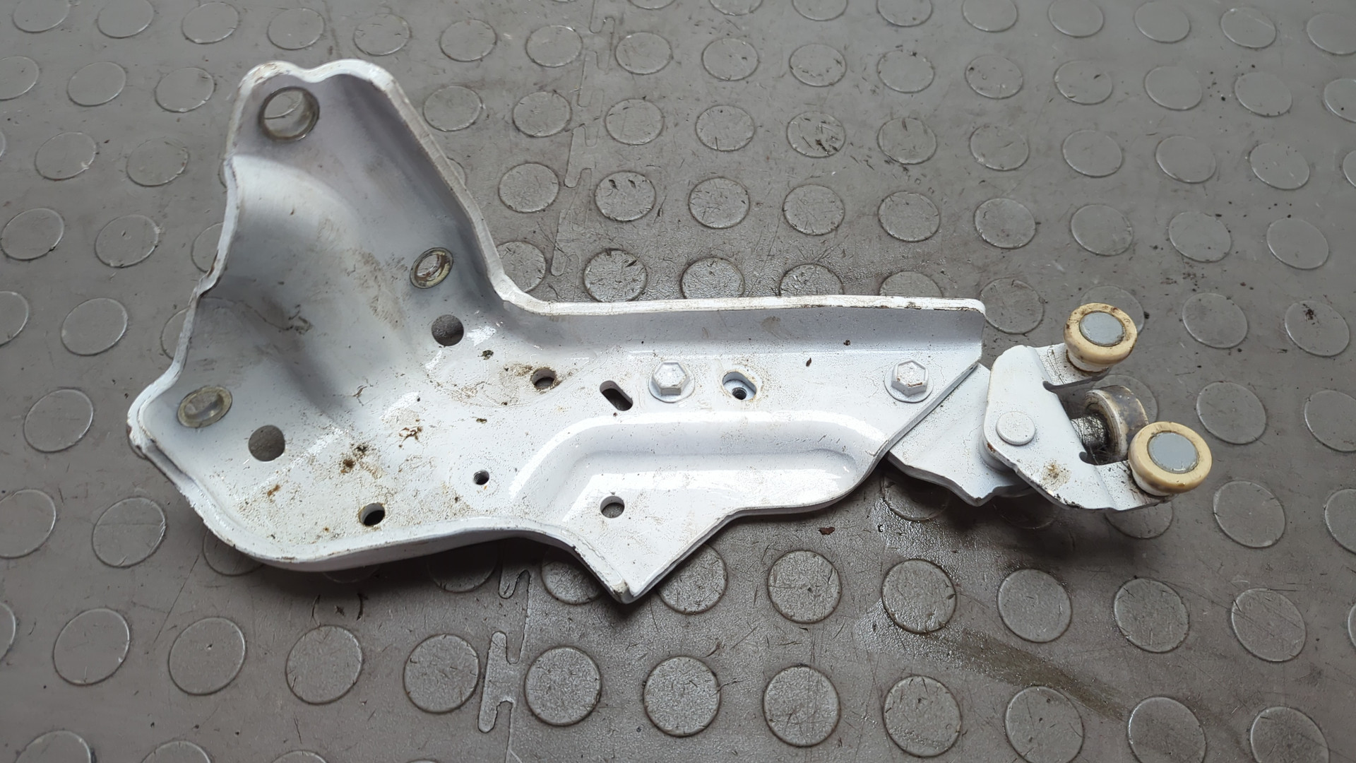 Механизм замка двери