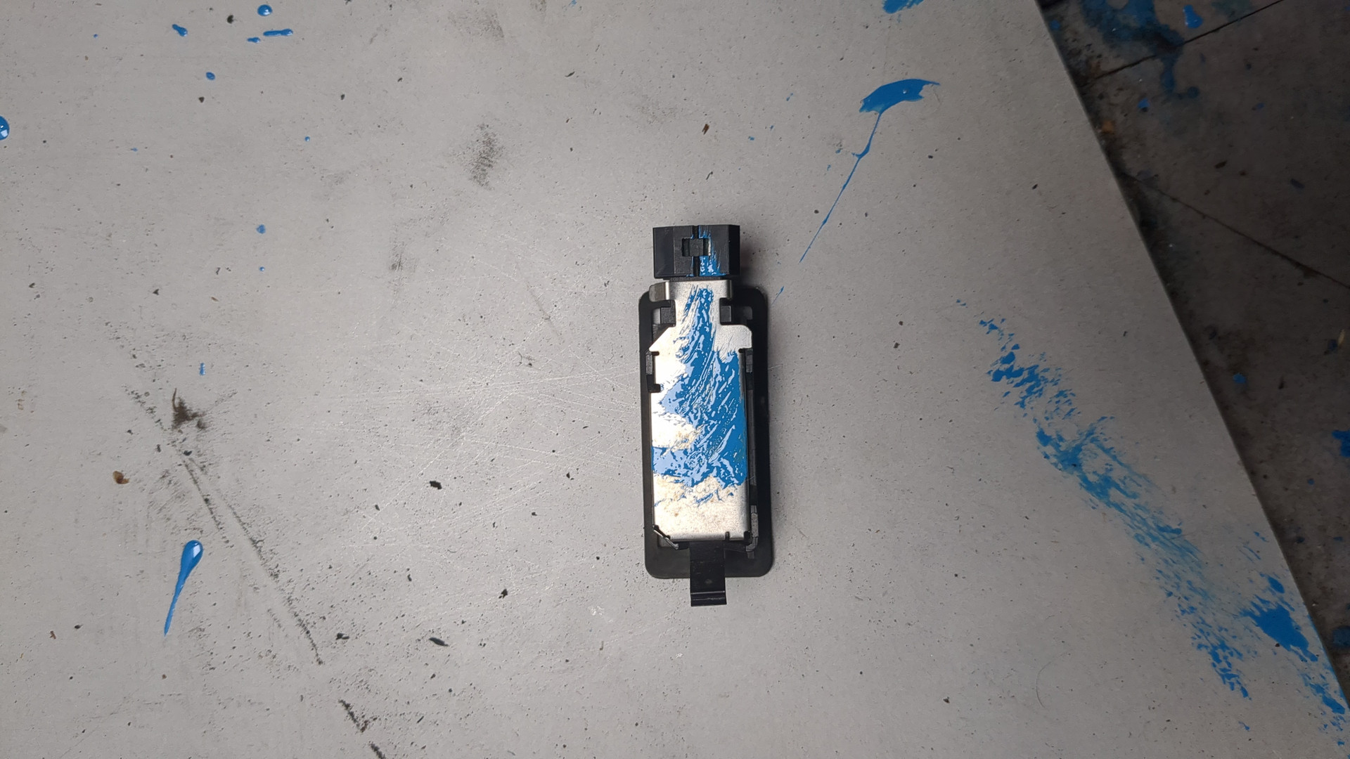 Фонарь подсветки номера