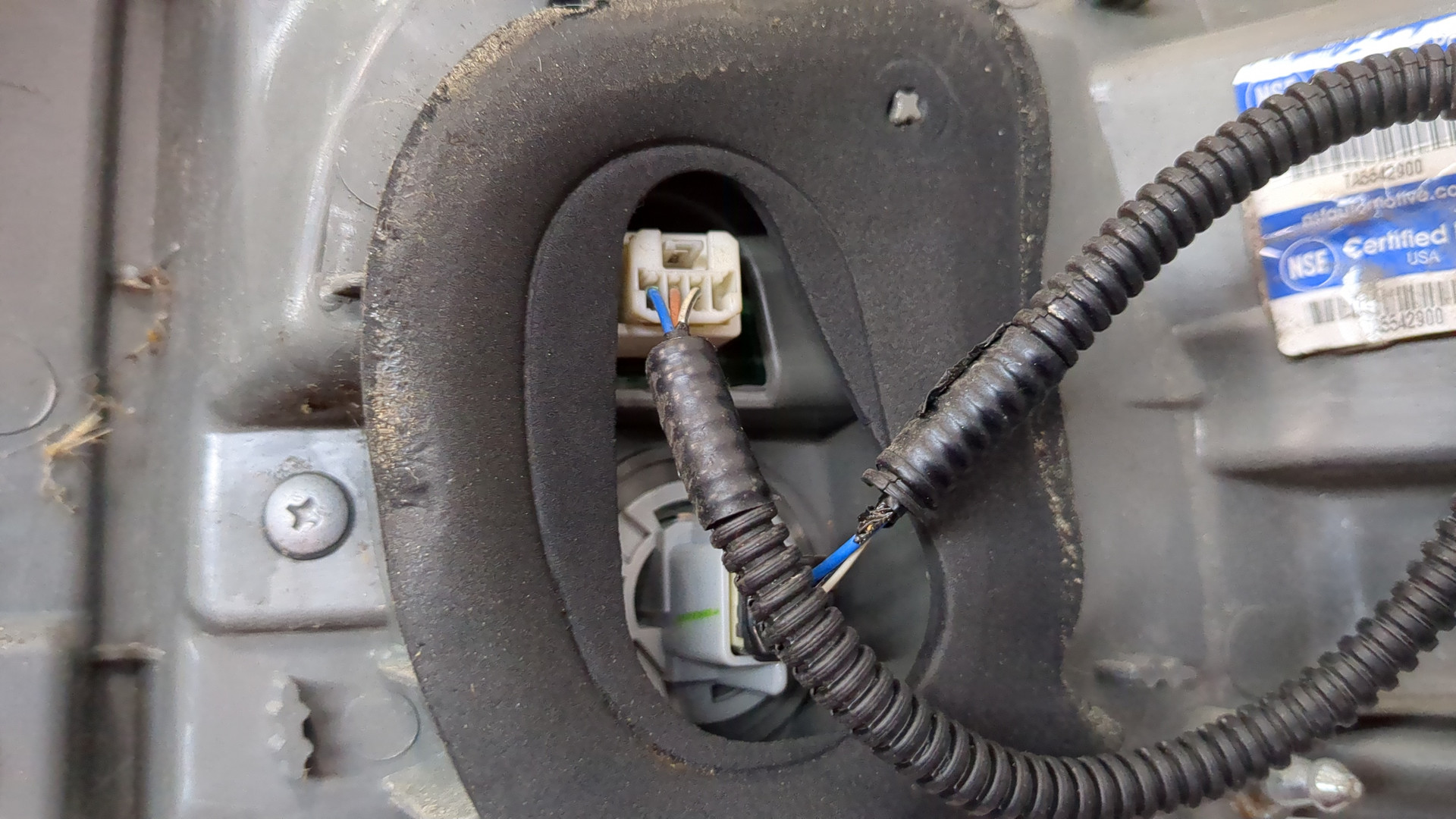 Фонарь задний левый