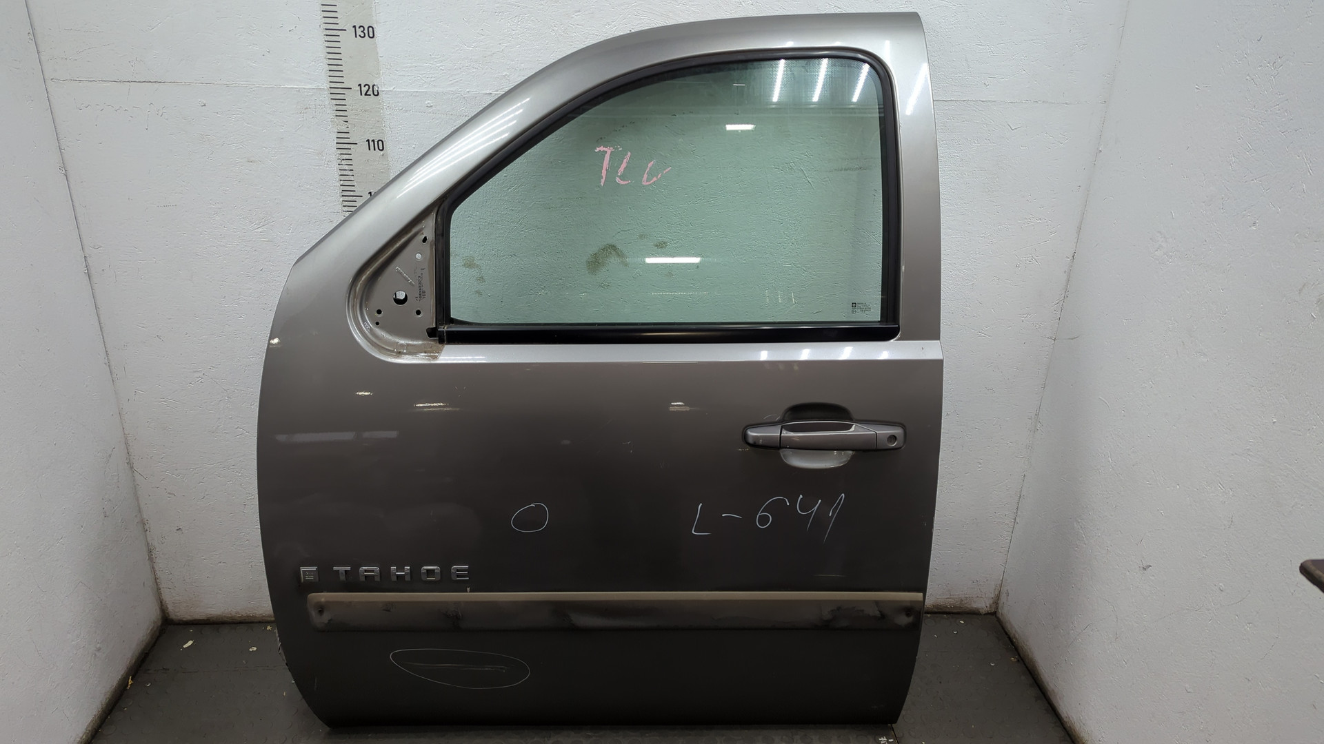 Дверь передняя левая