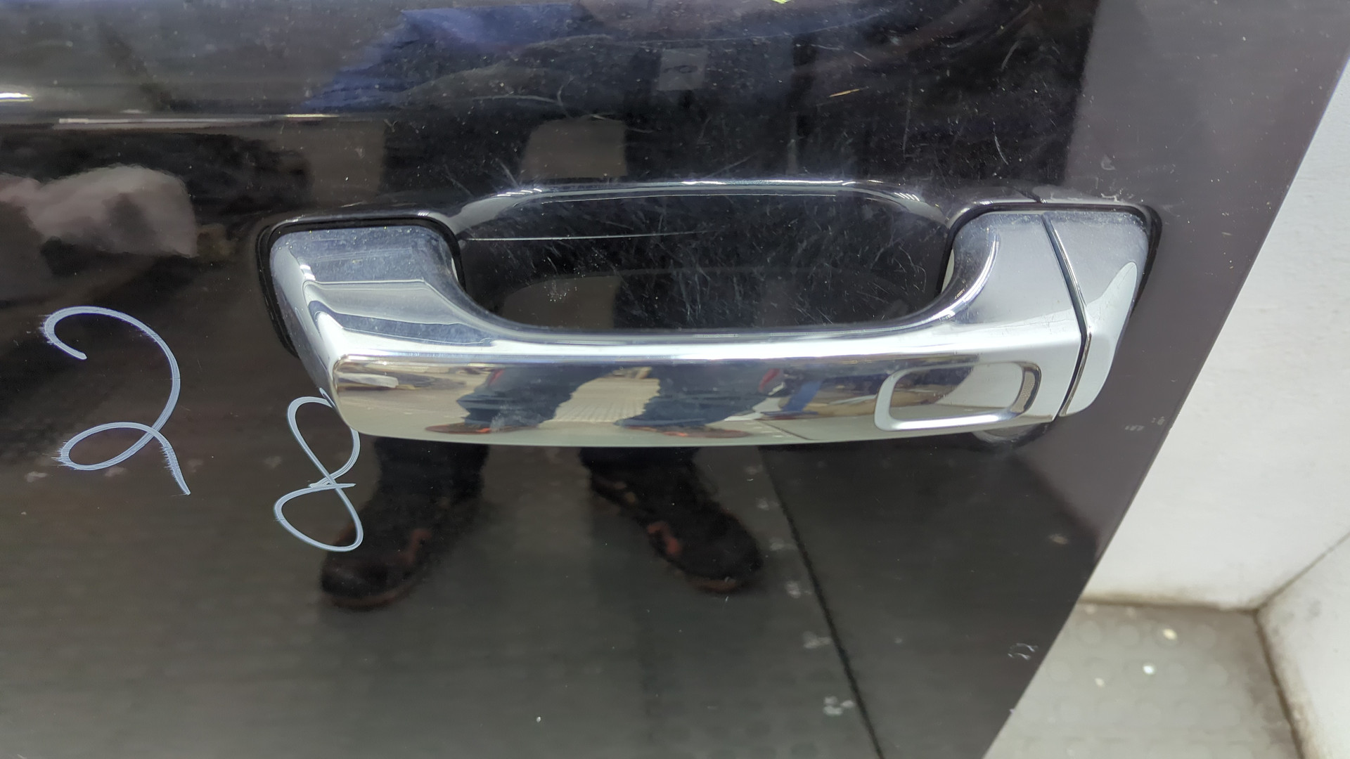 Дверь передняя левая