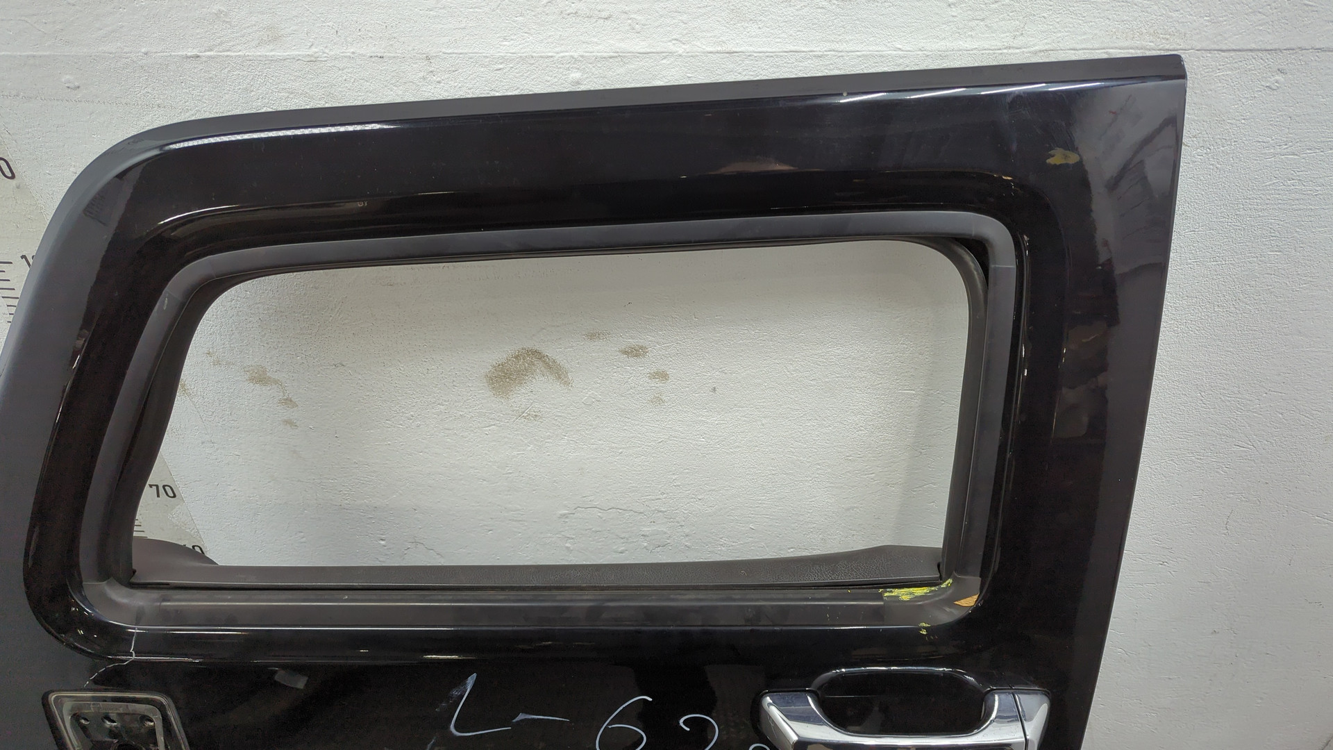 Дверь передняя левая