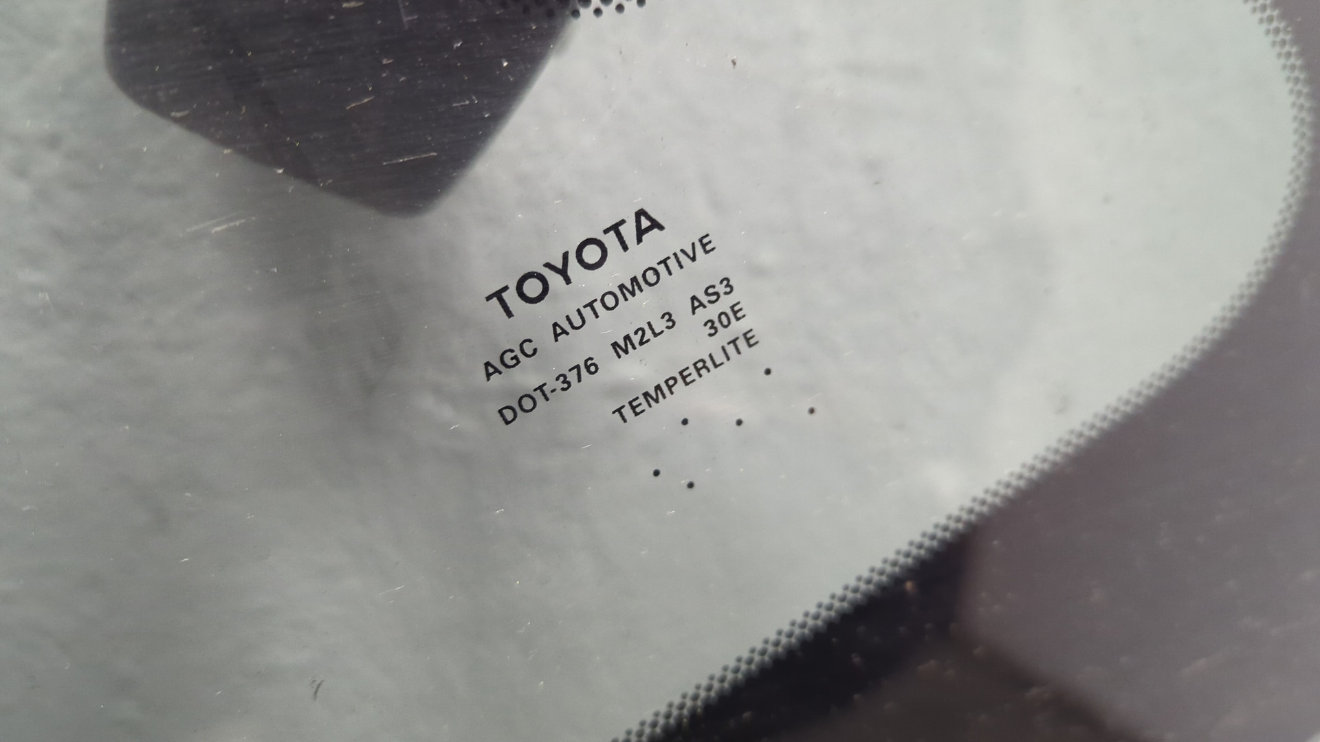 Стекло боковое