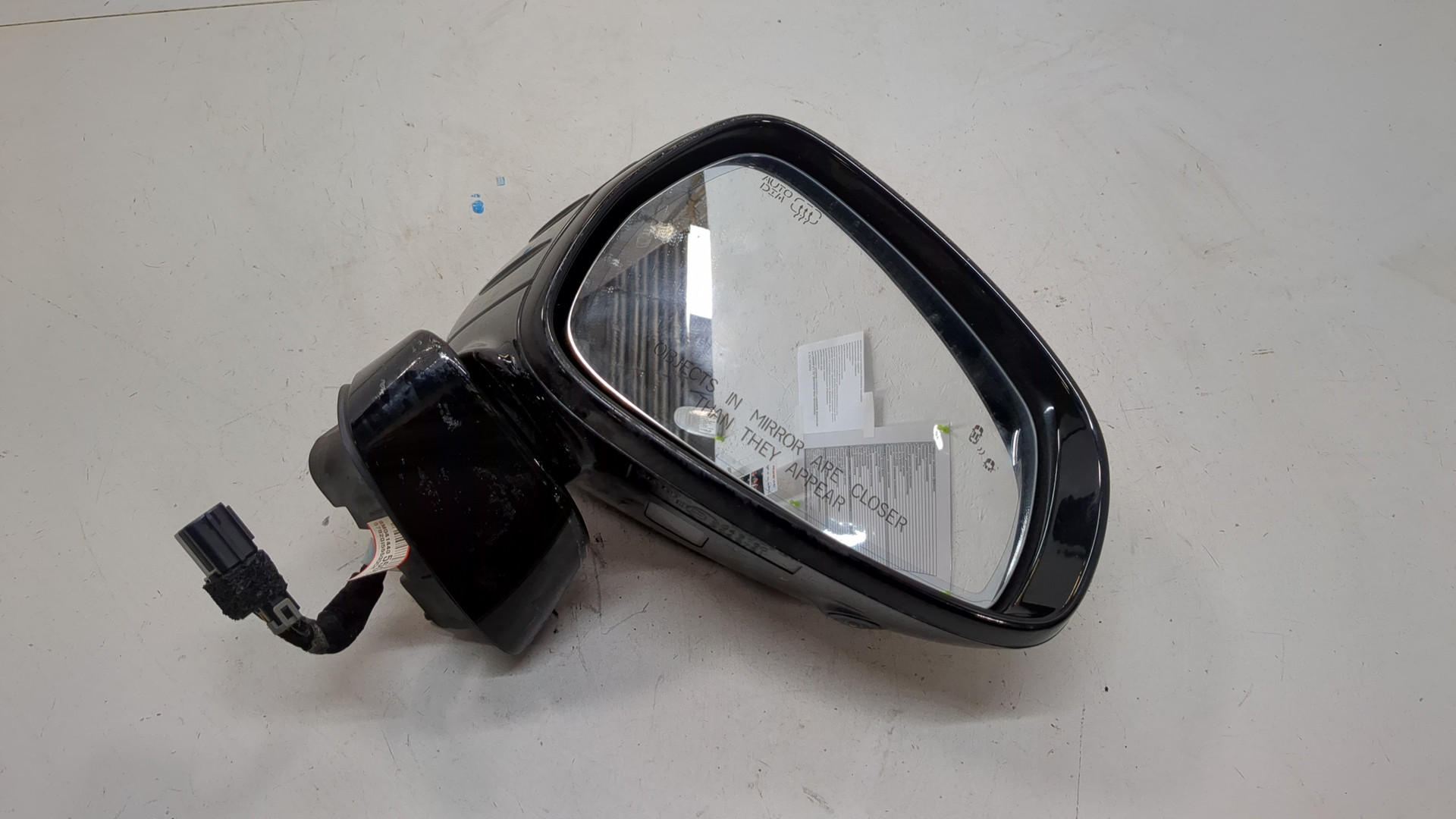 Зеркало правое электрическое