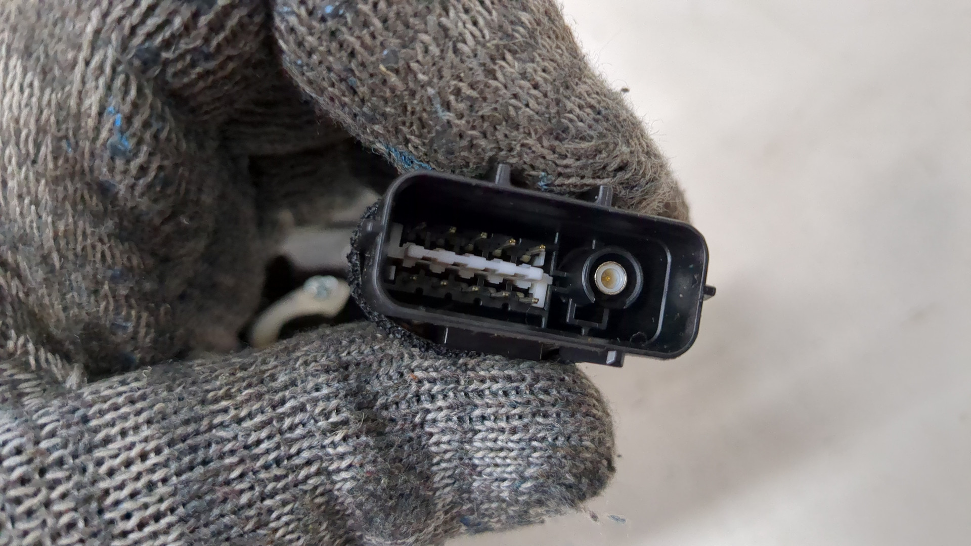 Зеркало левое электрическое