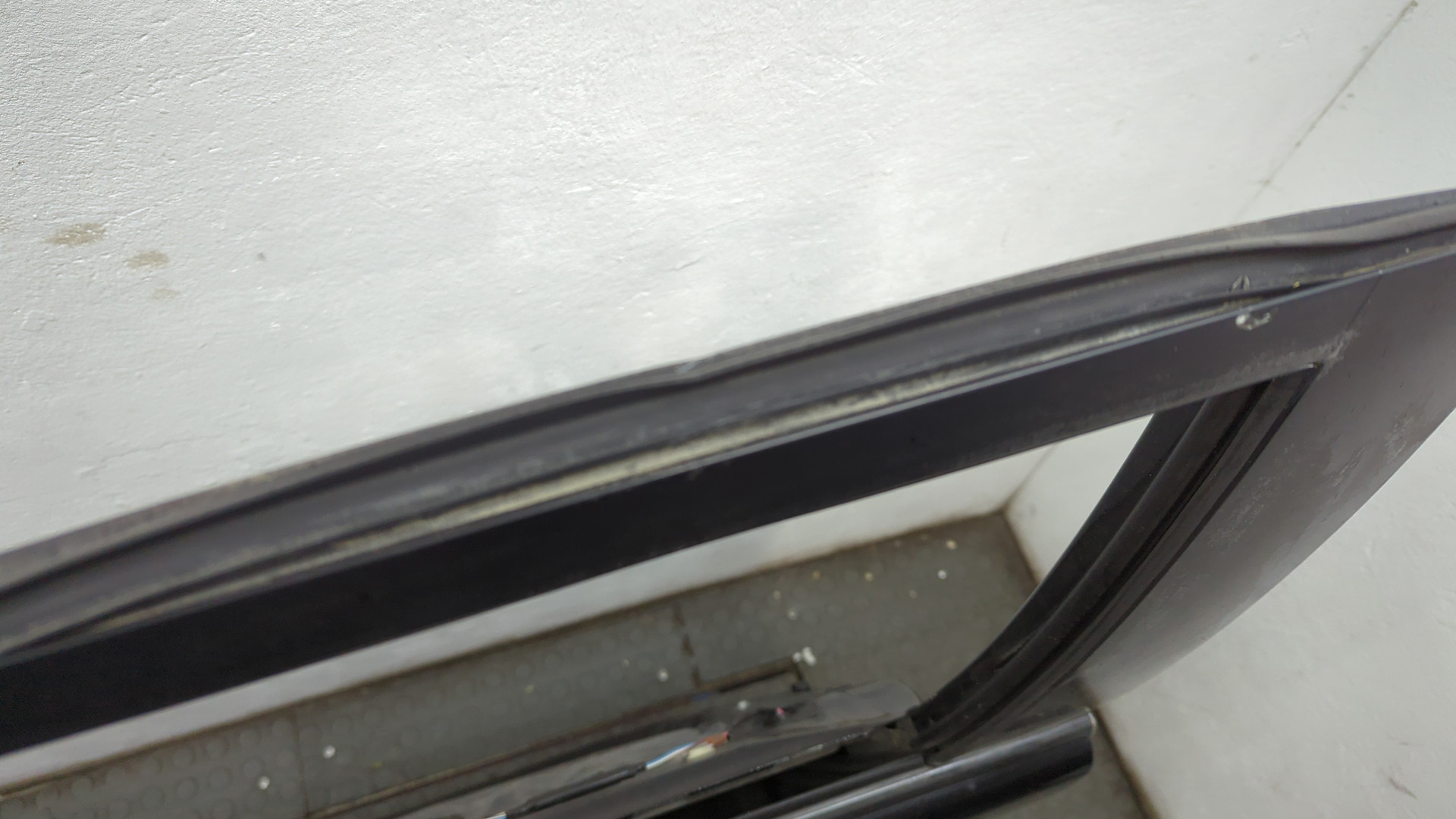 Дверь передняя левая