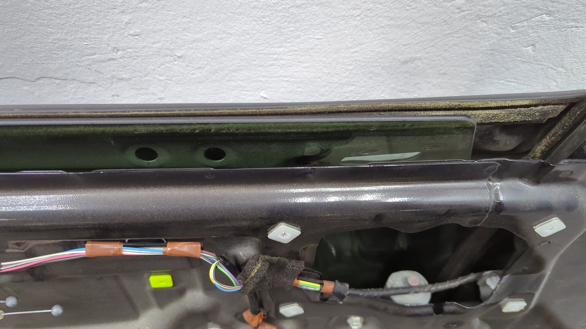 Дверь передняя левая