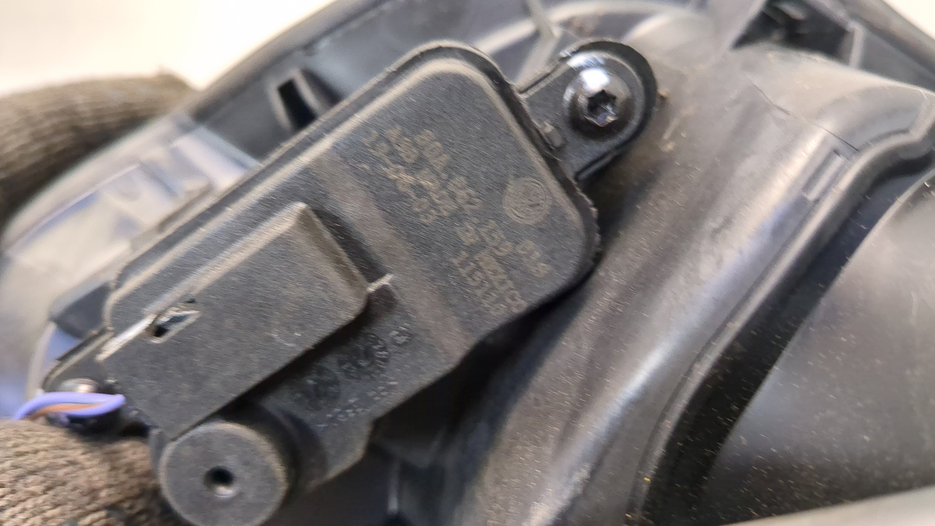 Лючок бензобака