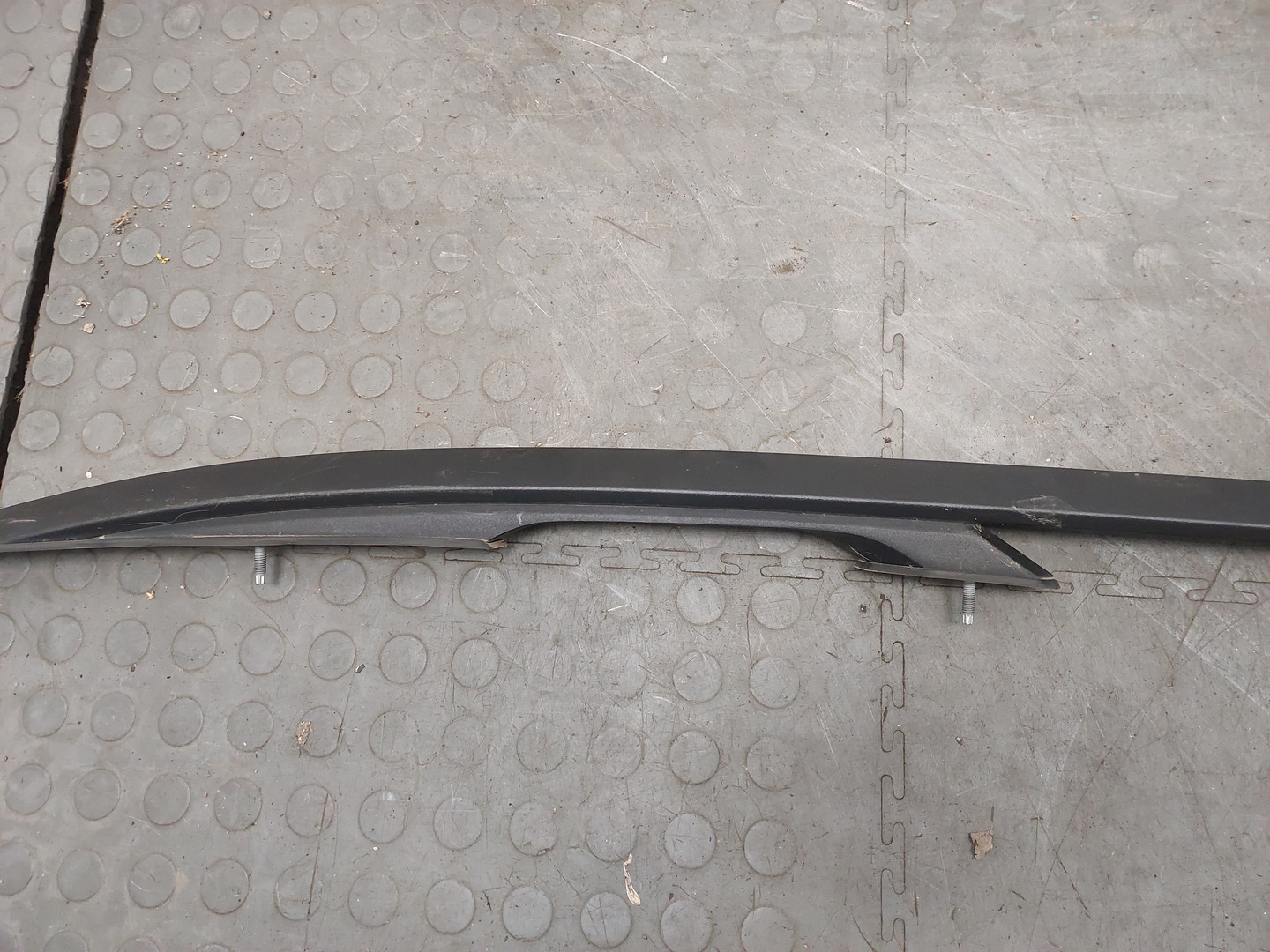 Рейлинг (релинг) левый (планка на крышу)