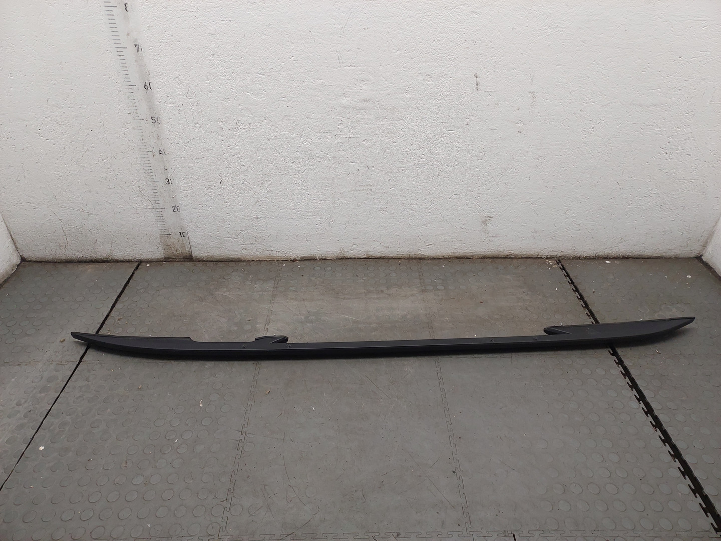 Рейлинг (релинг) левый (планка на крышу)