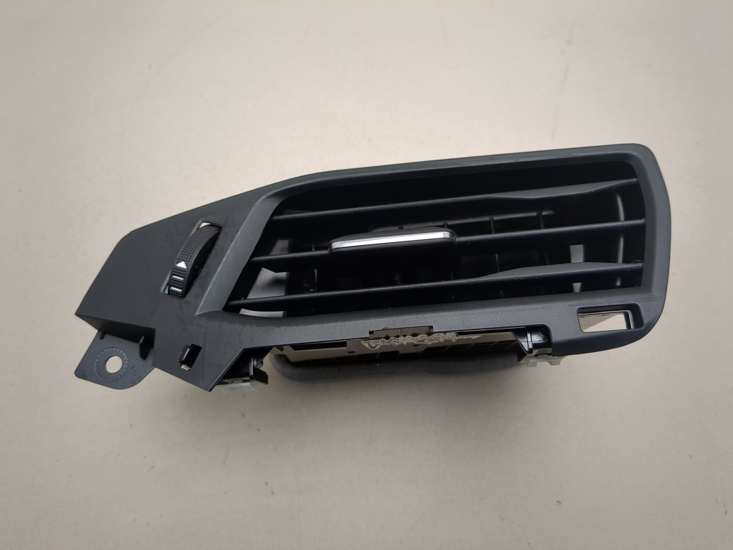 Дефлектор воздушный