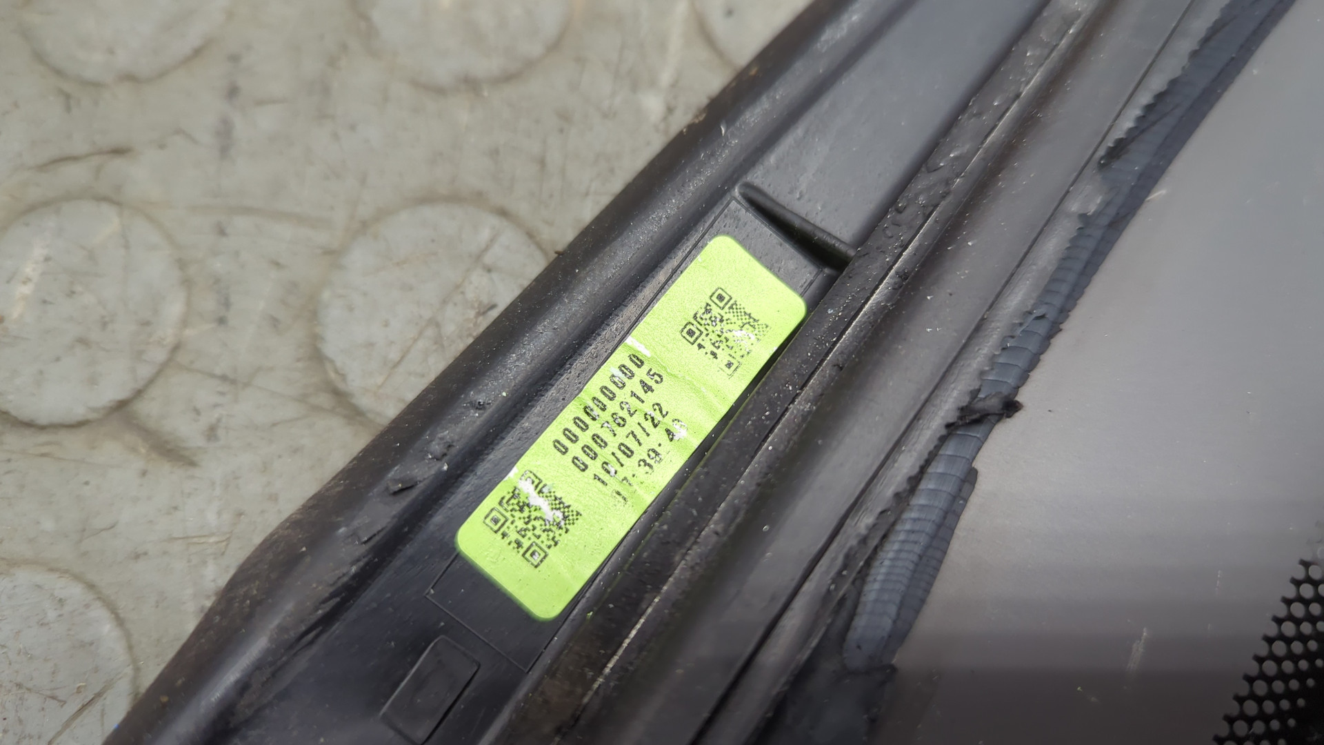 Стекло боковое