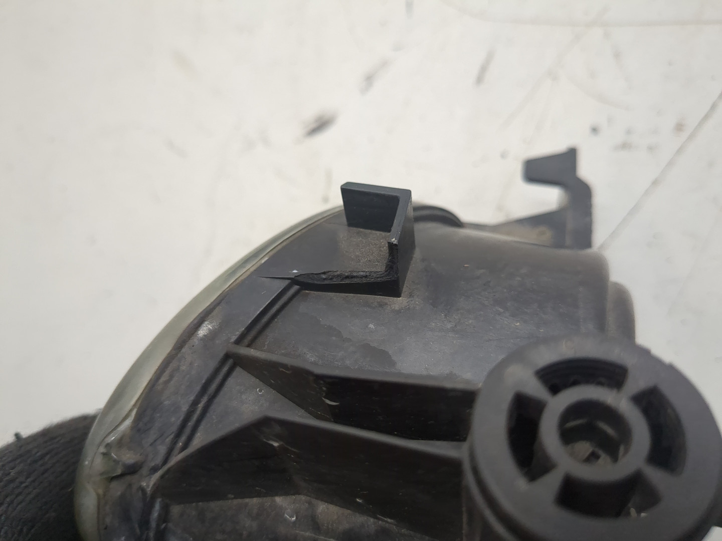 Фара противотуманная правая