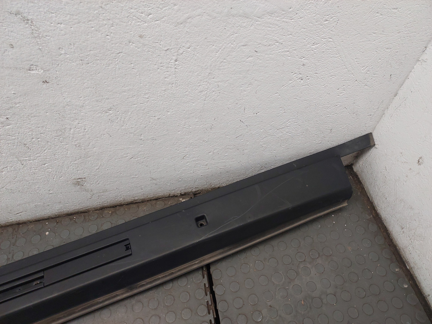 Рейлинг (релинг) правый (планка на крышу)