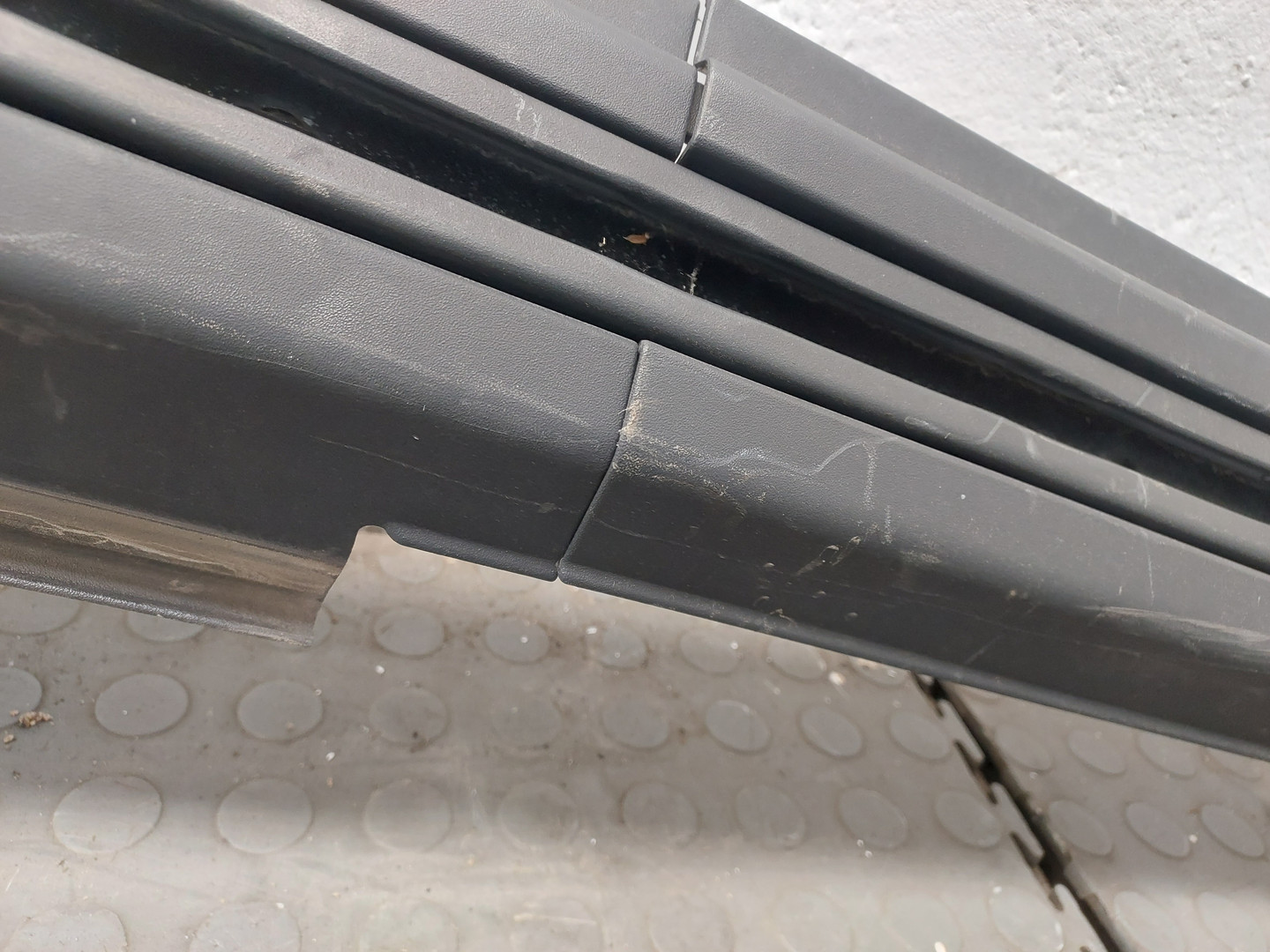 Рейлинг (релинг) левый (планка на крышу)