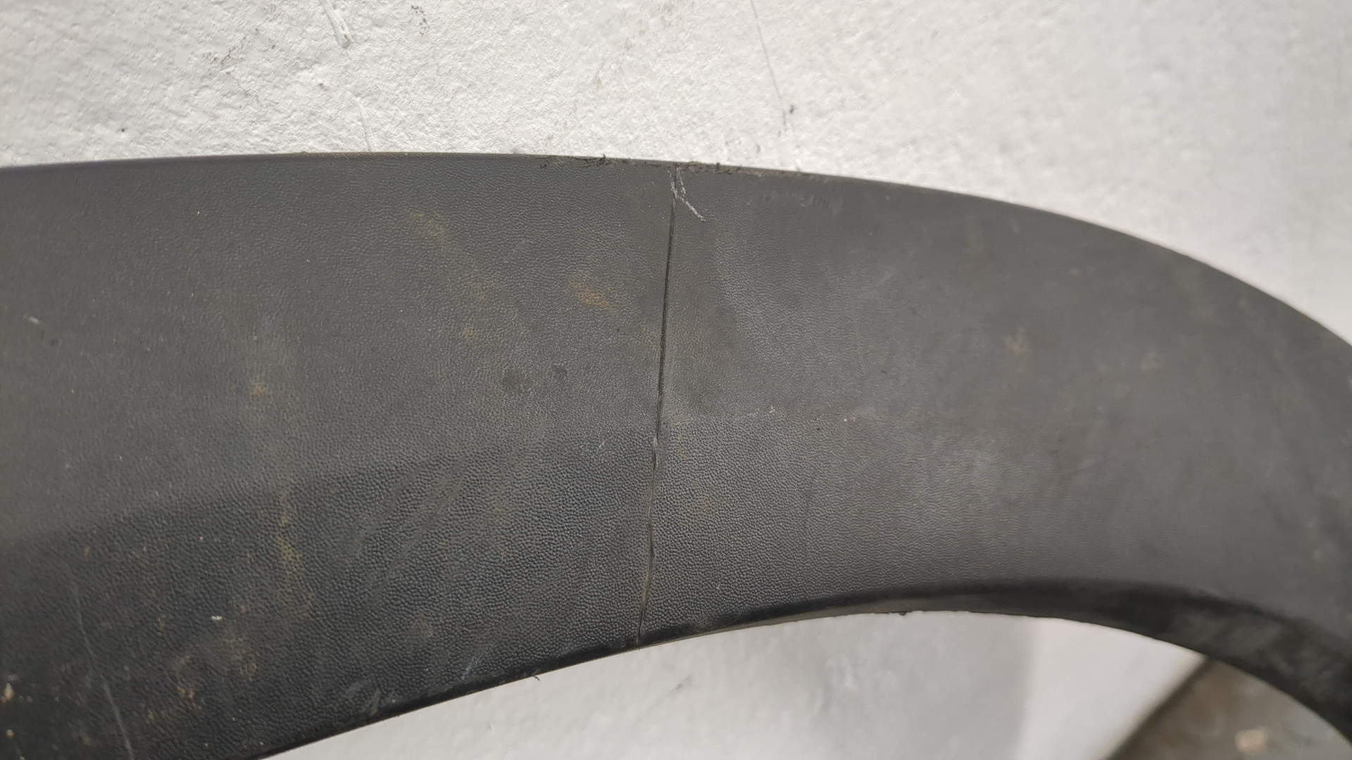 Накладка переднего крыла правого