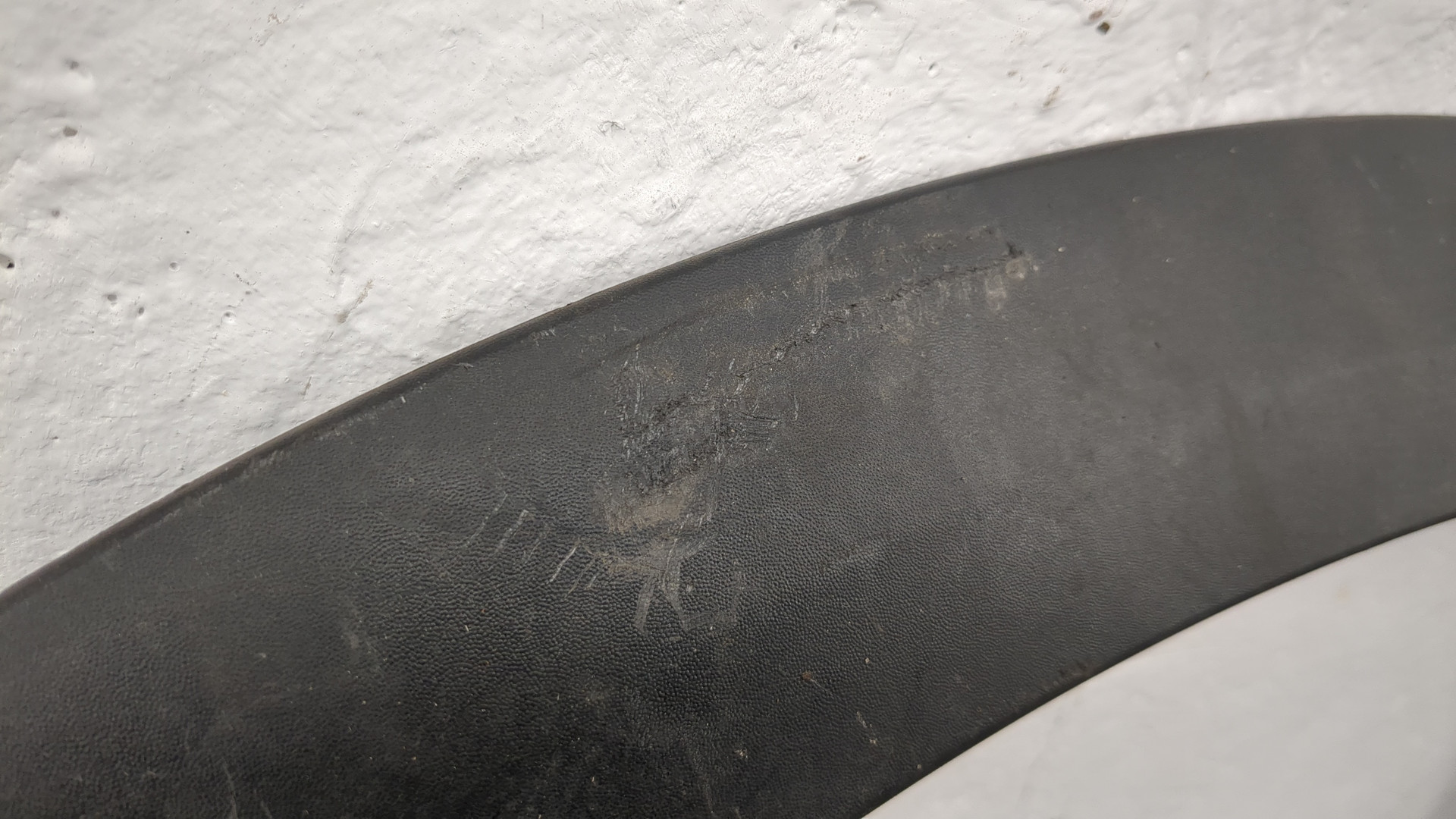 Накладка переднего крыла правого