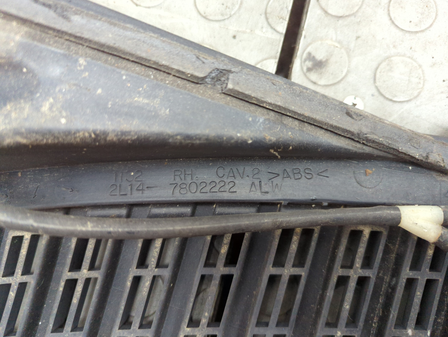 Решетка стеклоочистителей (Жабо)