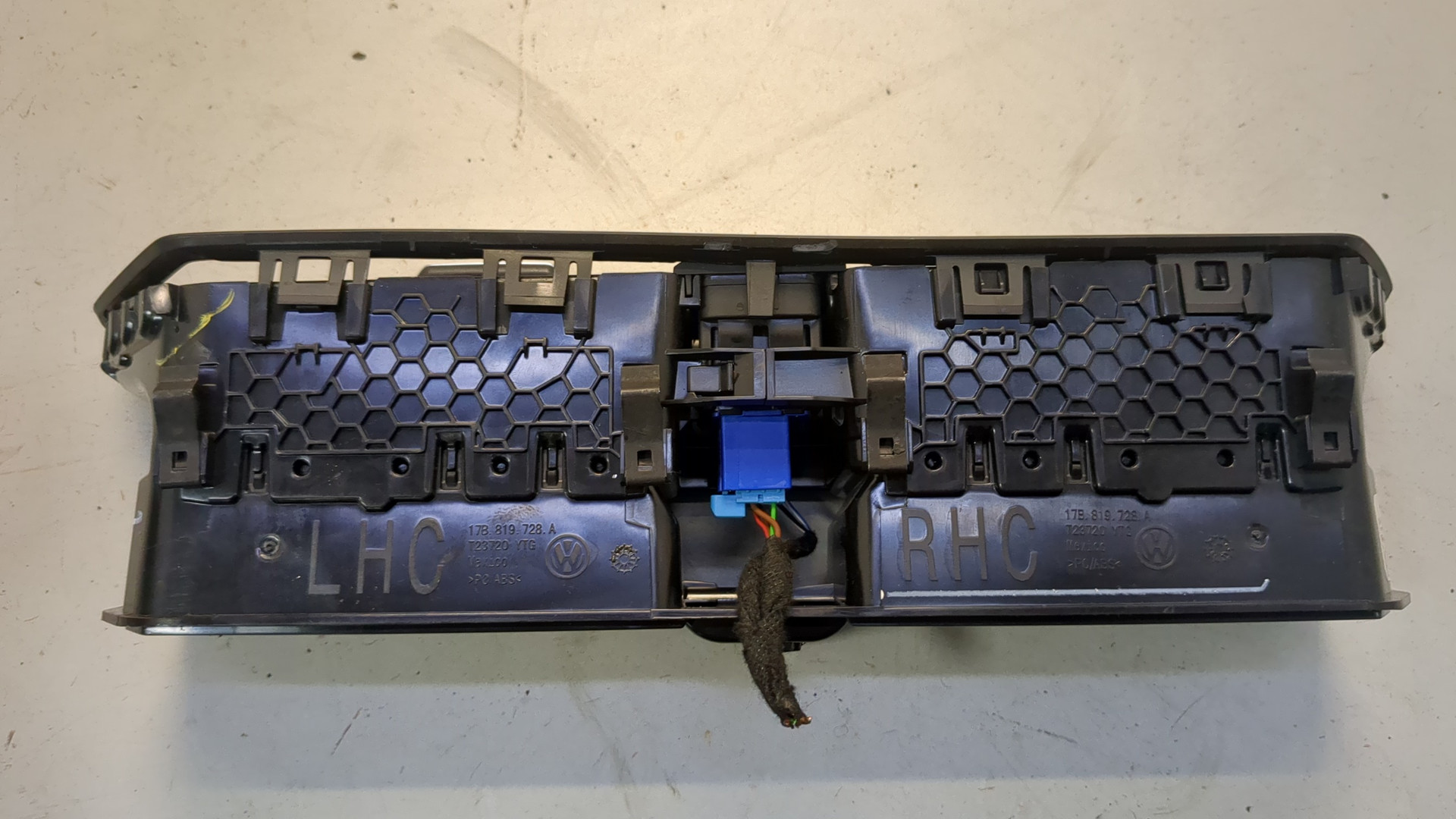 Дефлектор воздушный