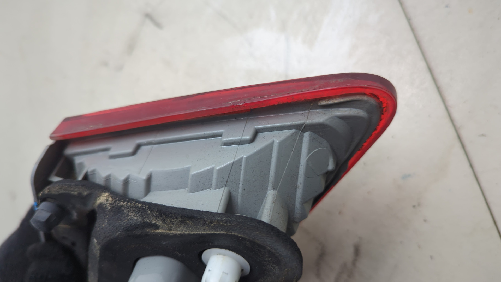 Фонарь задний внутренний левый