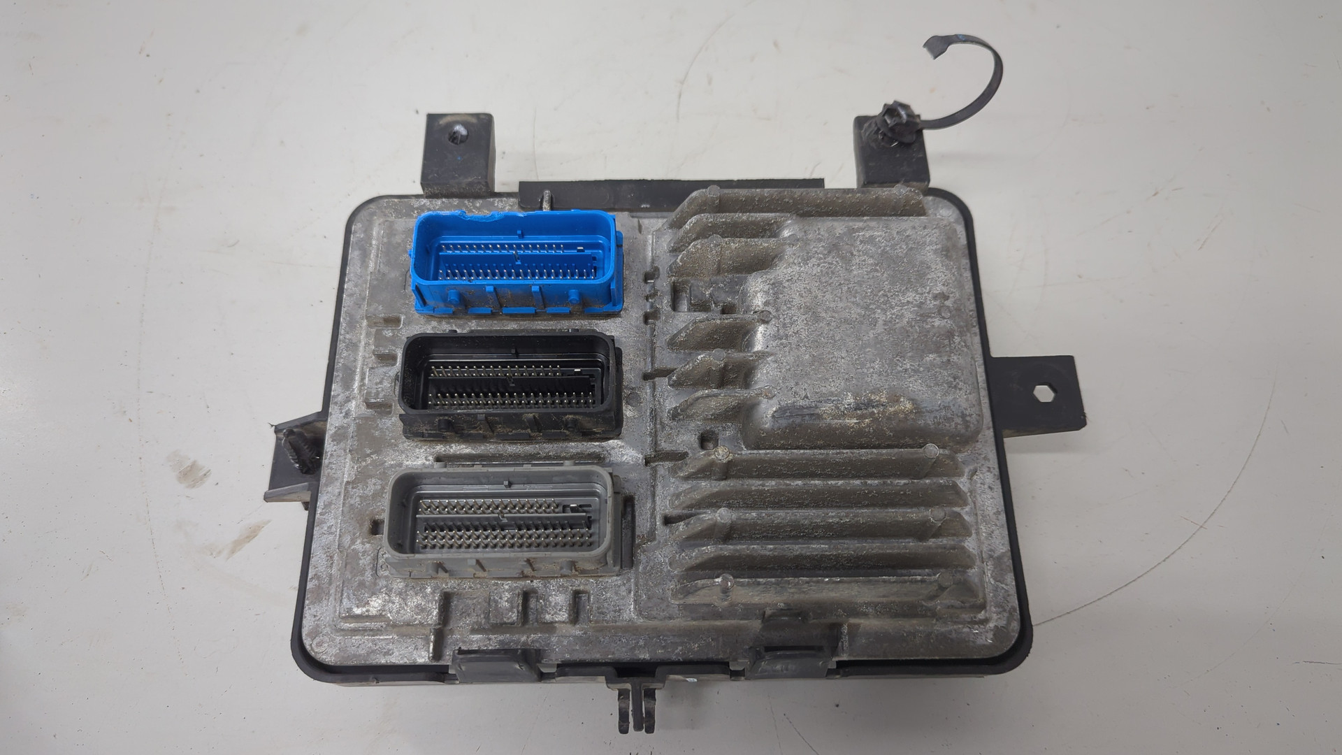 Блок управления двигателем