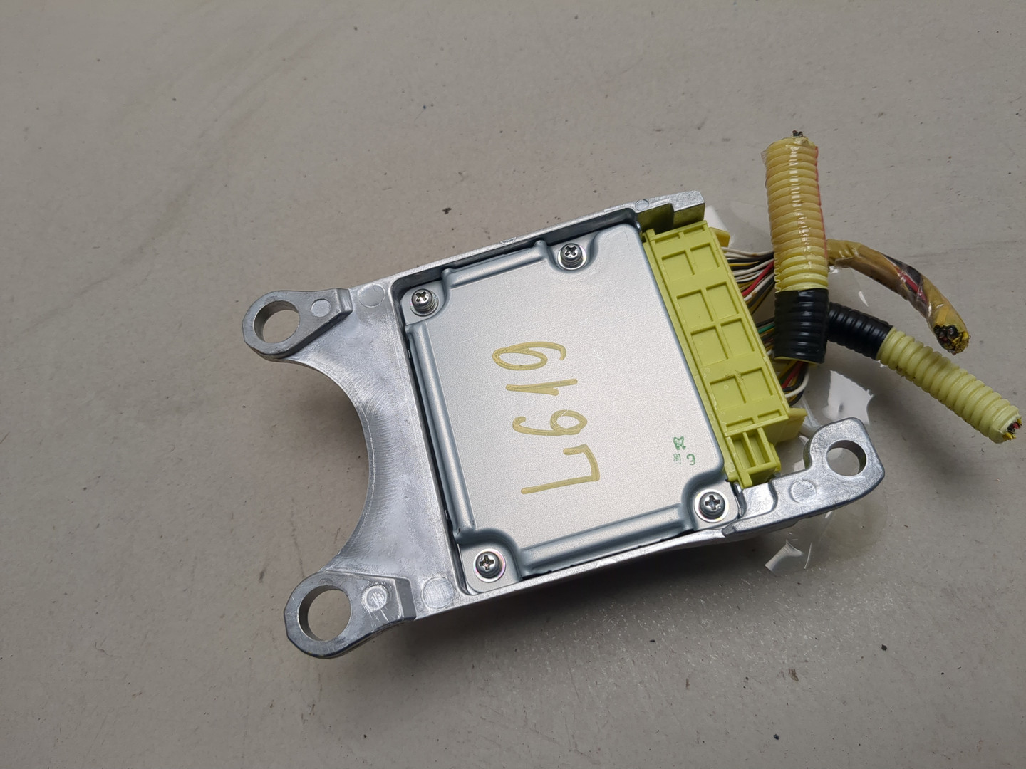 Блок управления подушек безопасности (AIR BAG)