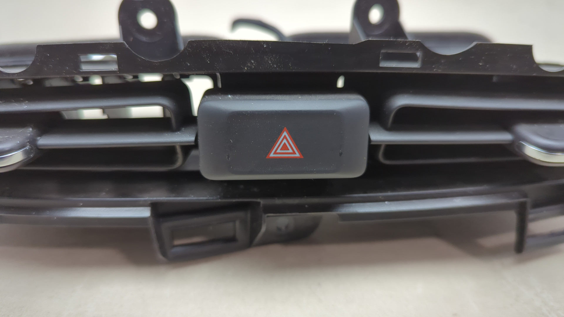 Дефлектор воздушный