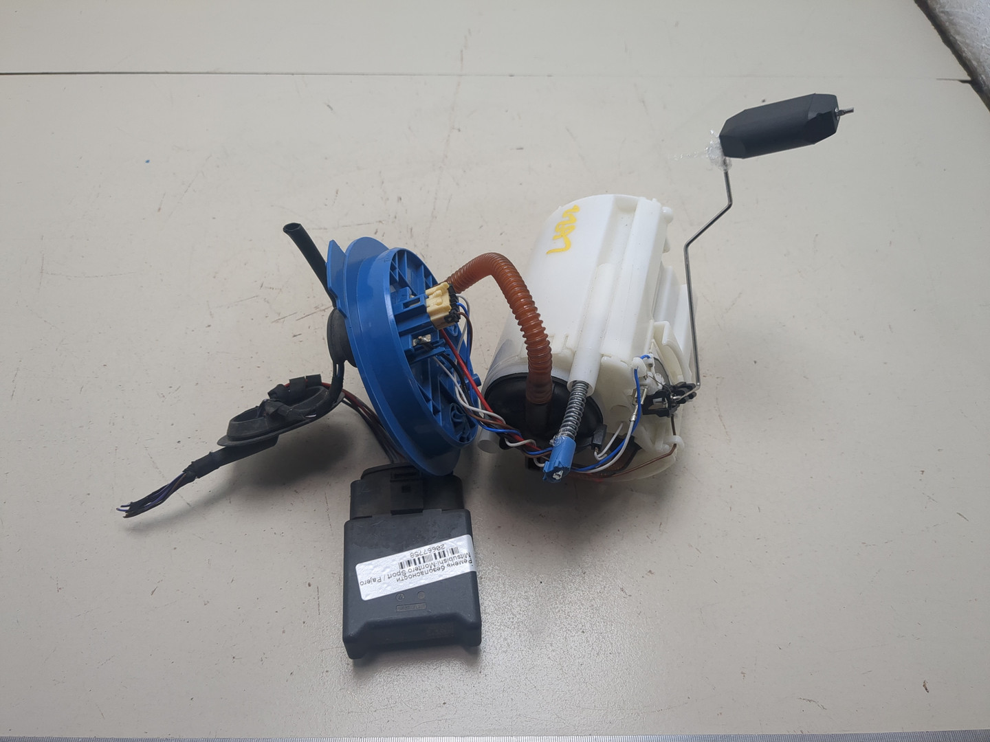 Насос топливный электрический