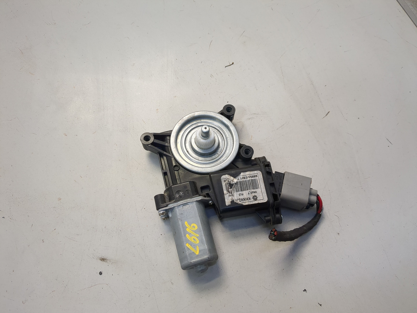 Моторчик стеклоподъемника