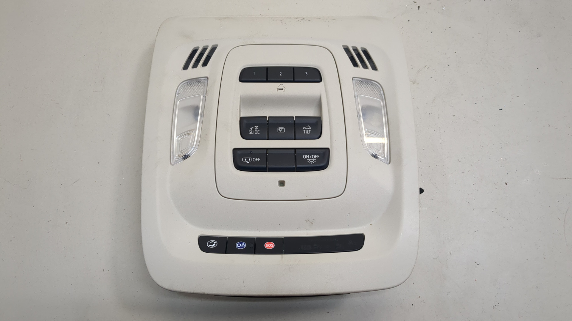 Плафон салонный