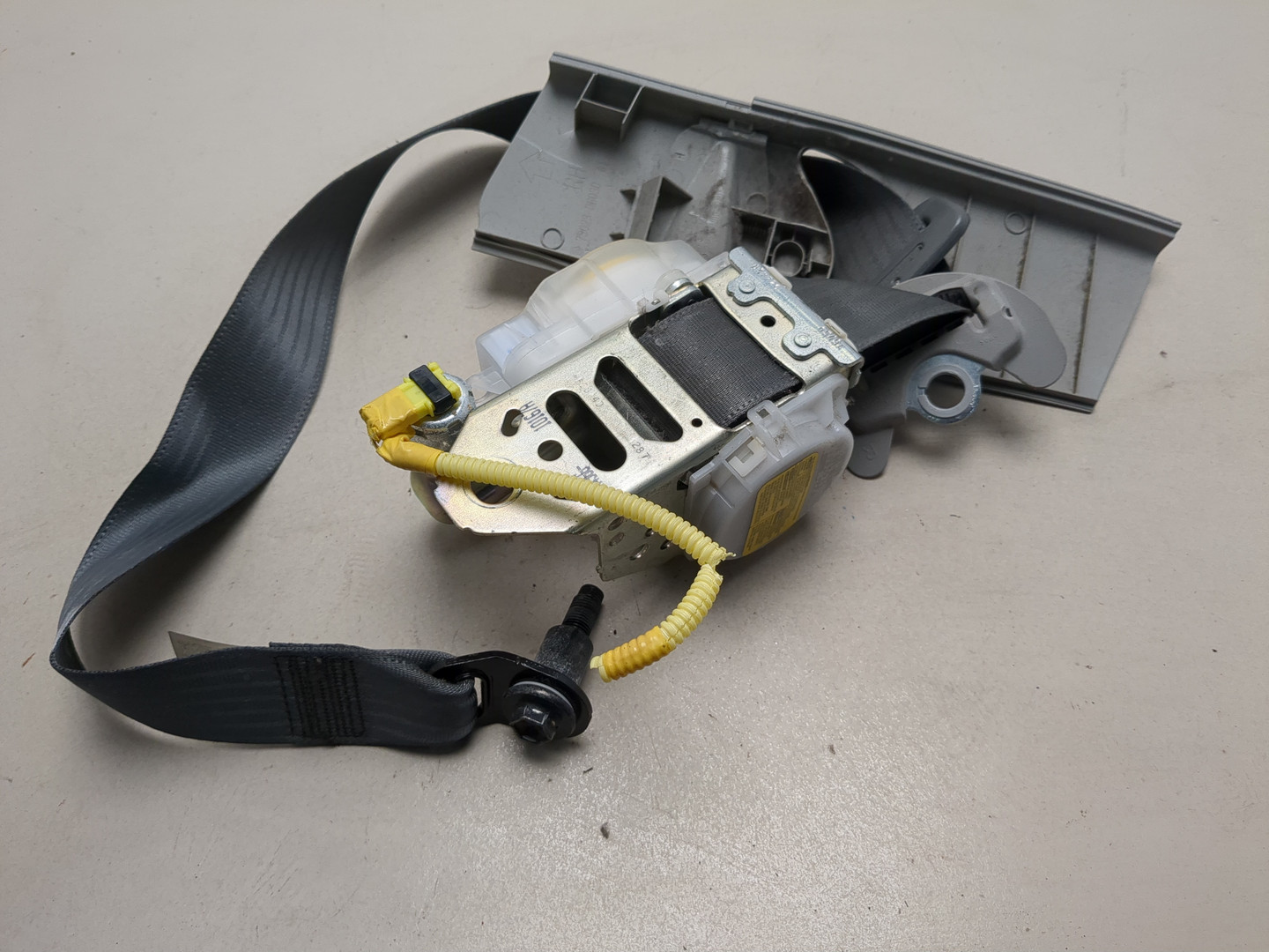 Ремень безопасности