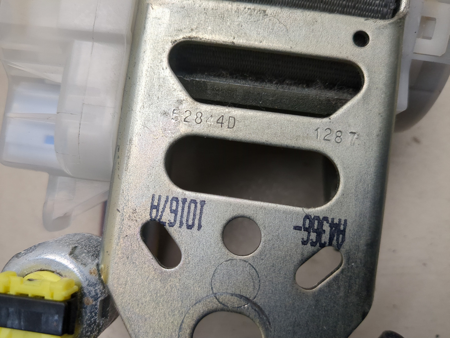 Ремень безопасности