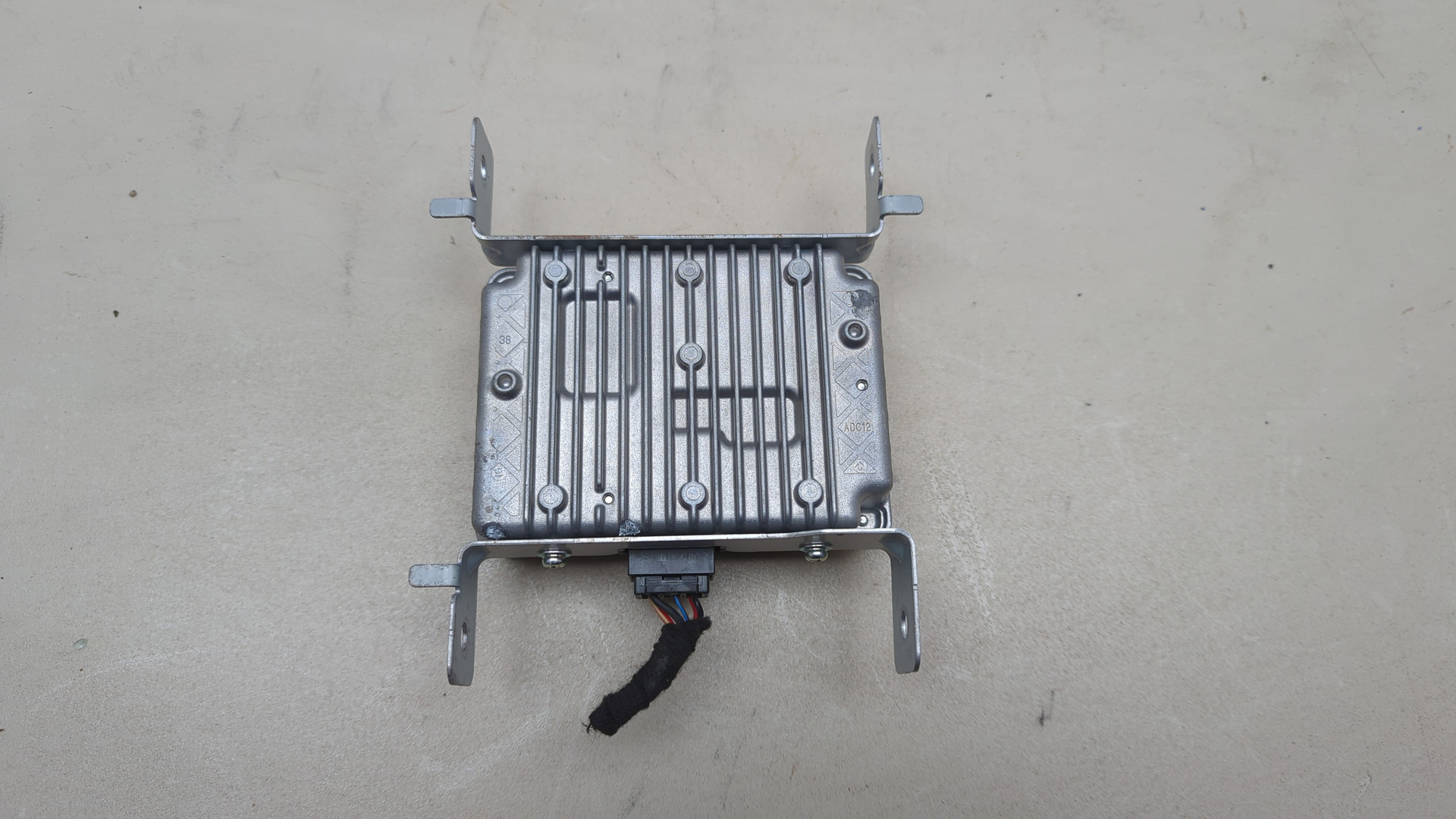 Преобразователь напряжения (адаптер)