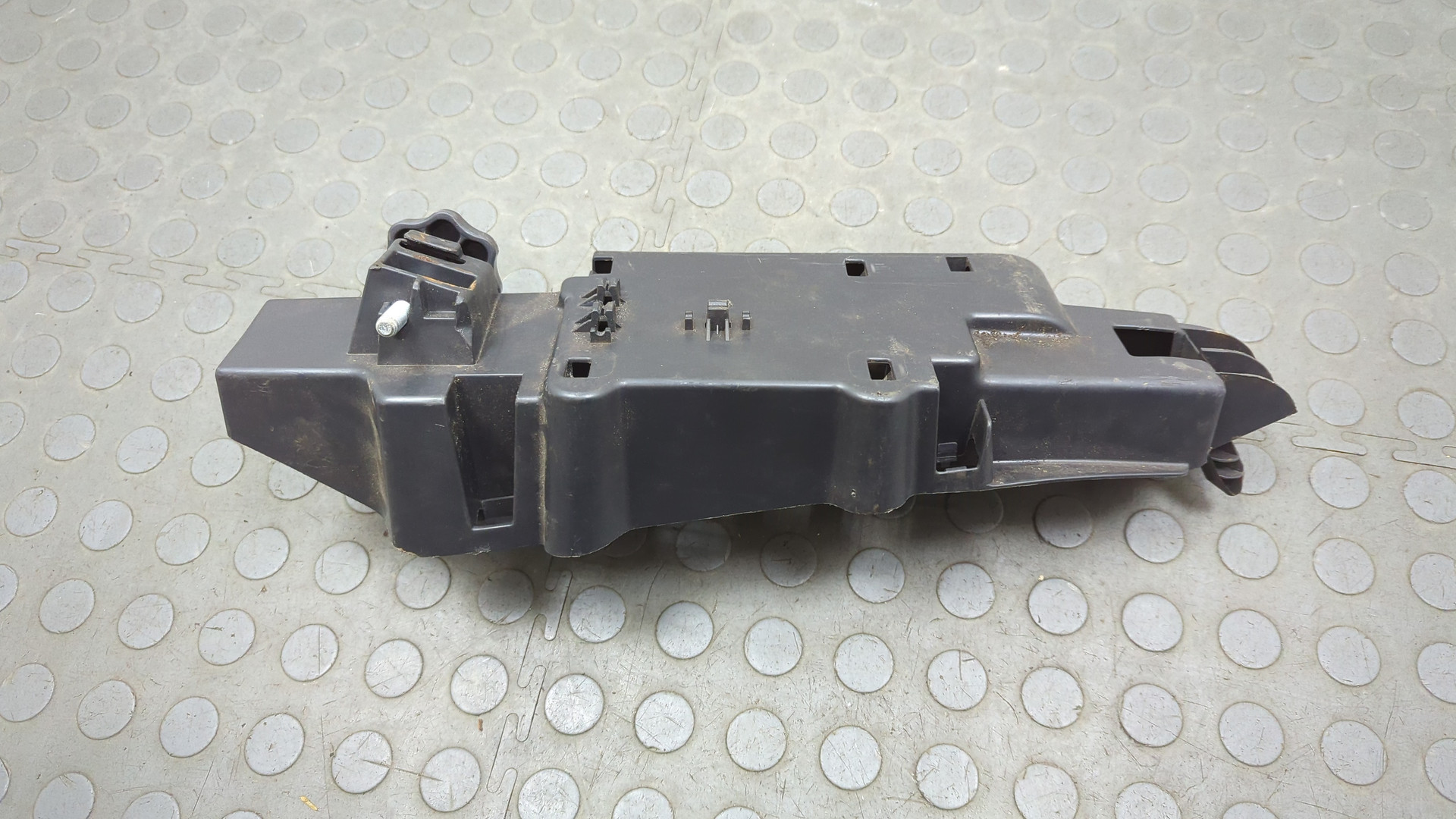 Обшивка багажника