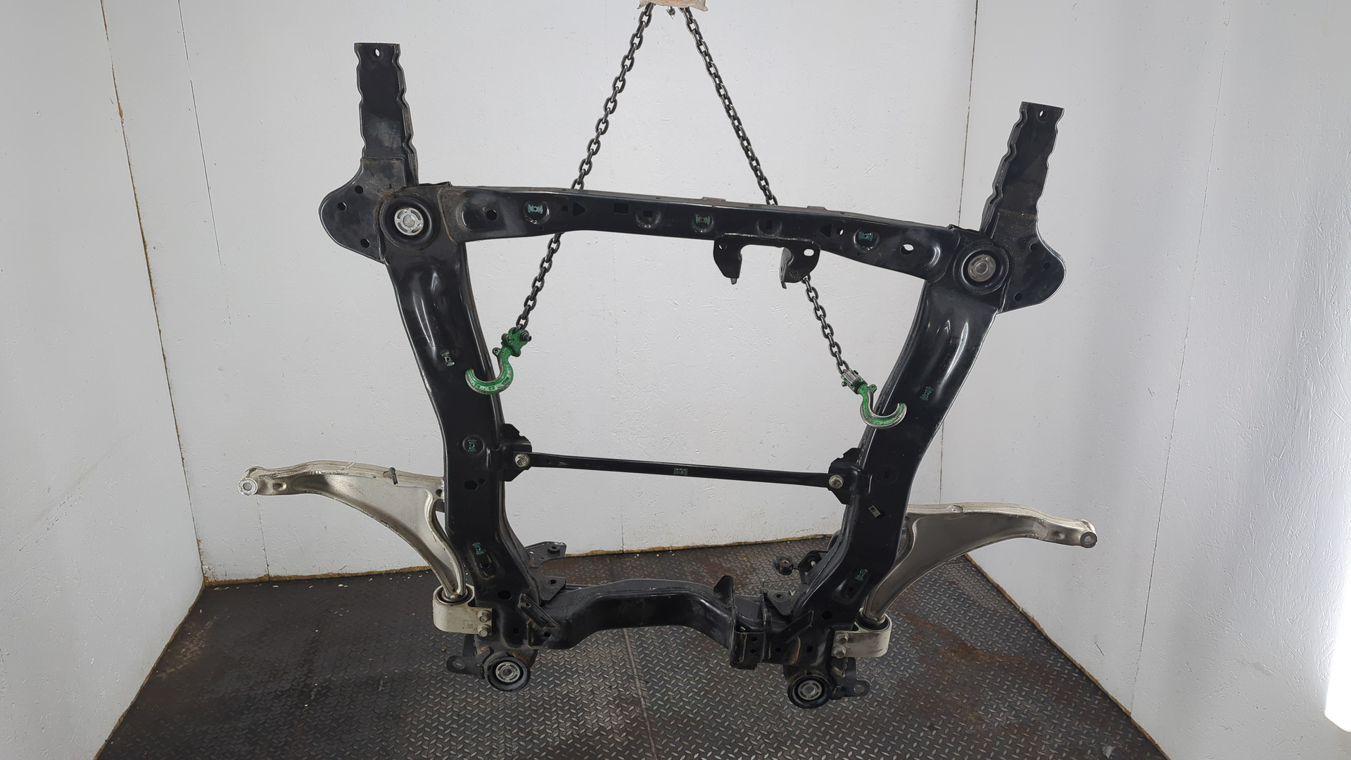 Балка подмоторная