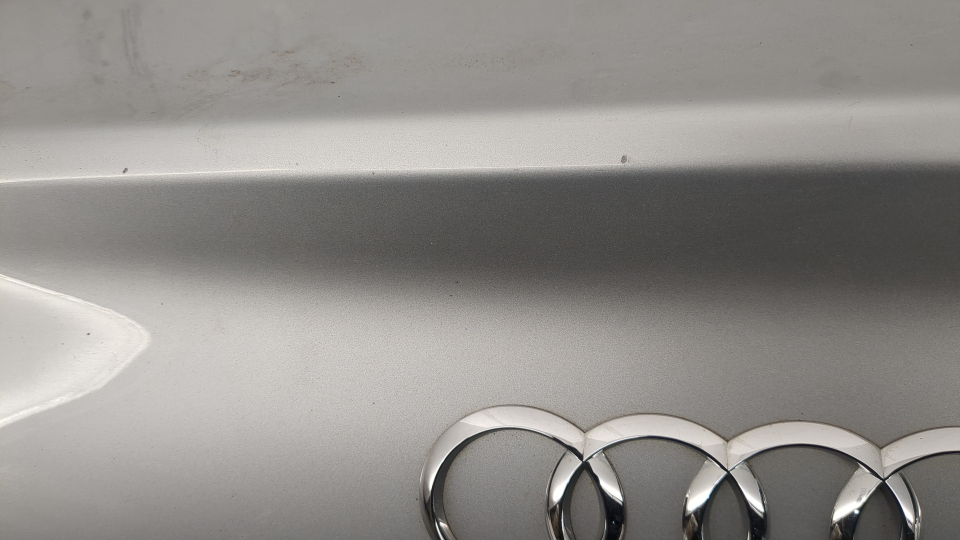 Дверь багажника