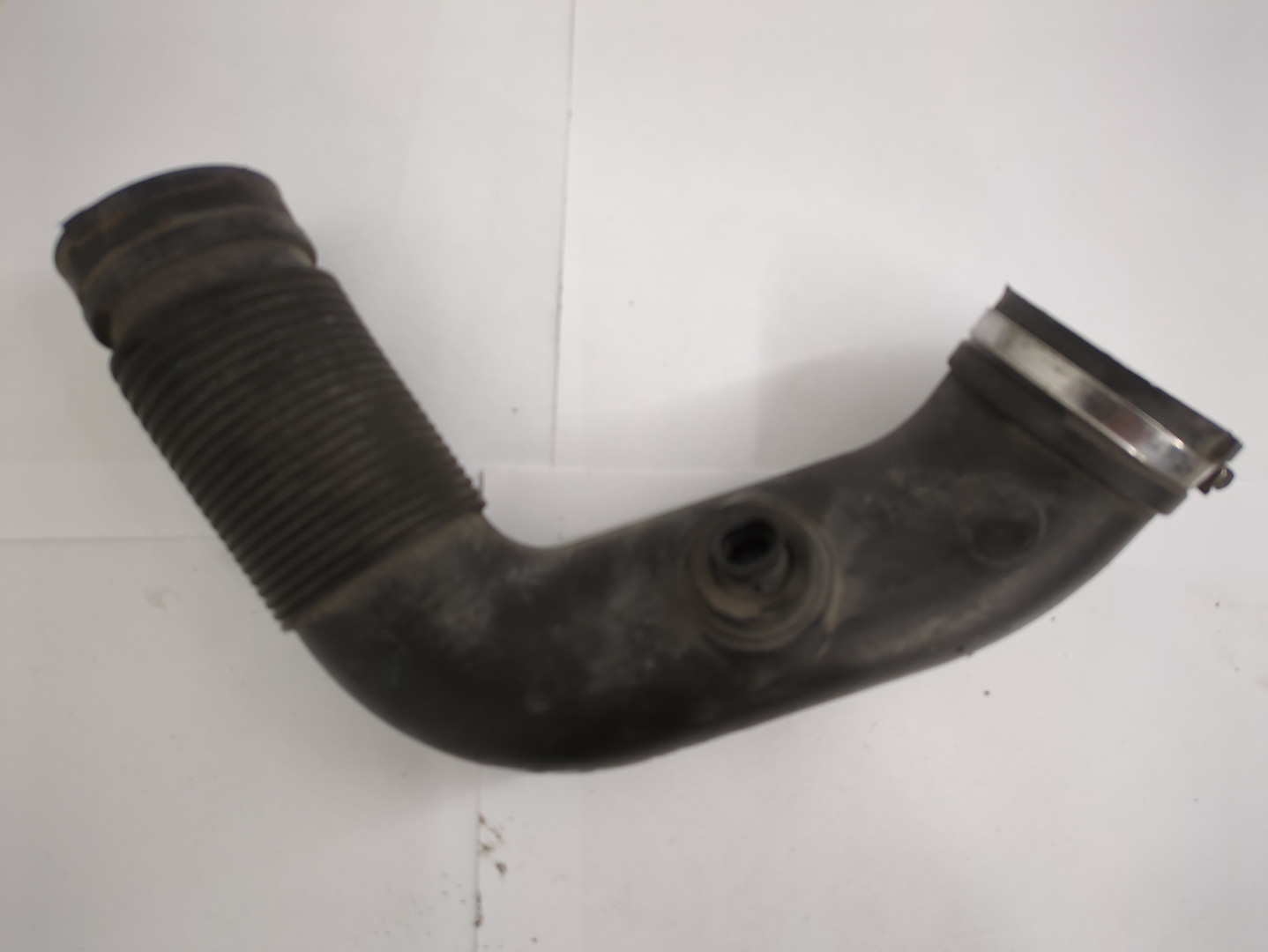 Патрубок воздушного фильтра