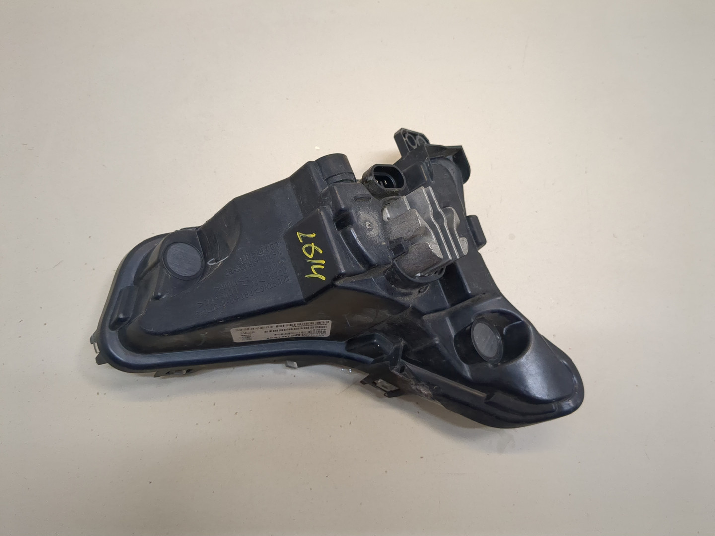 Фара противотуманная левая