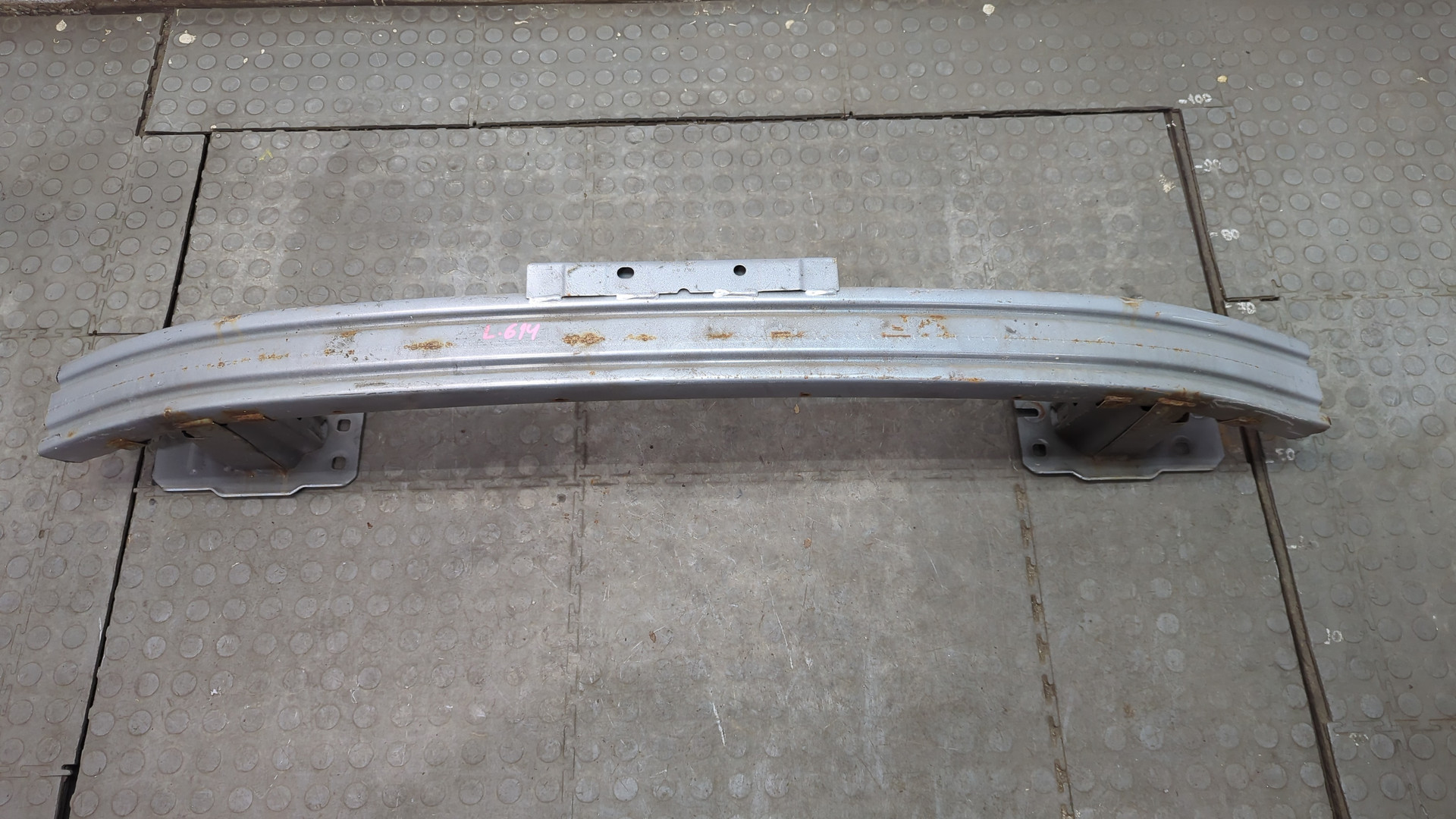 Усилитель заднего бампера