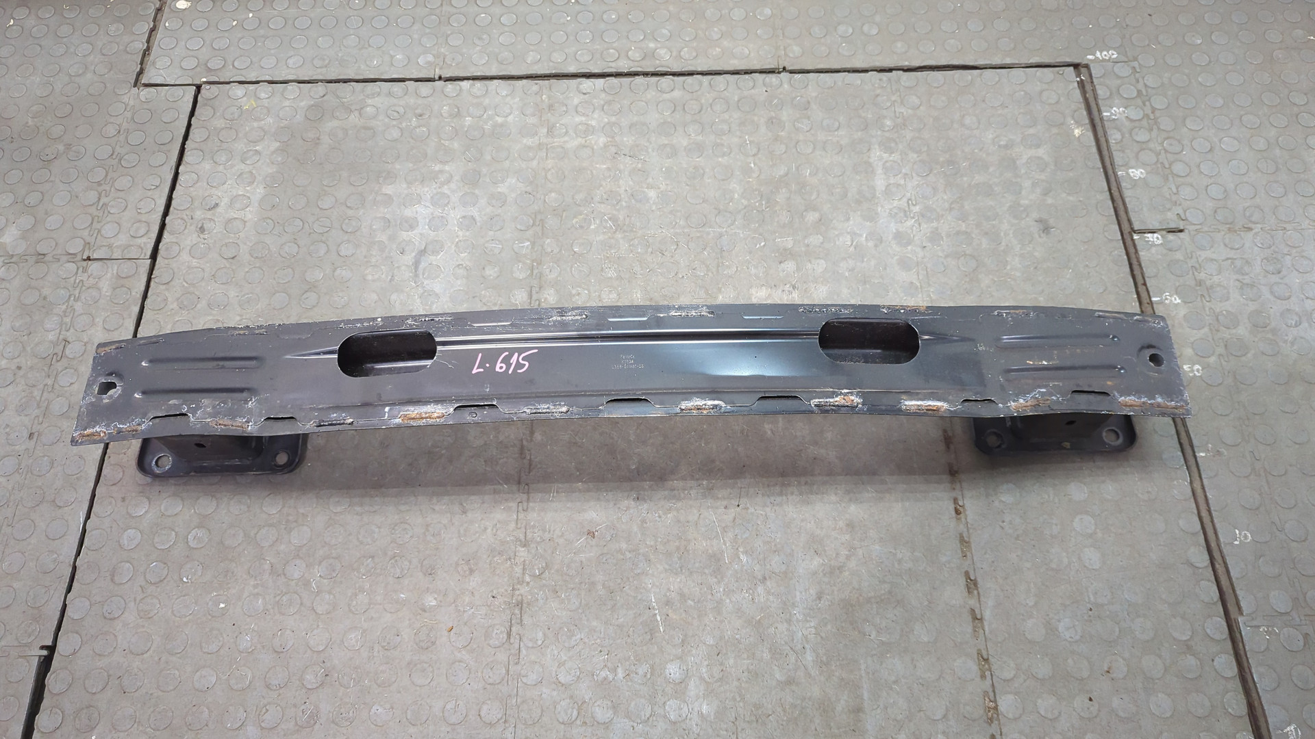 Усилитель заднего бампера