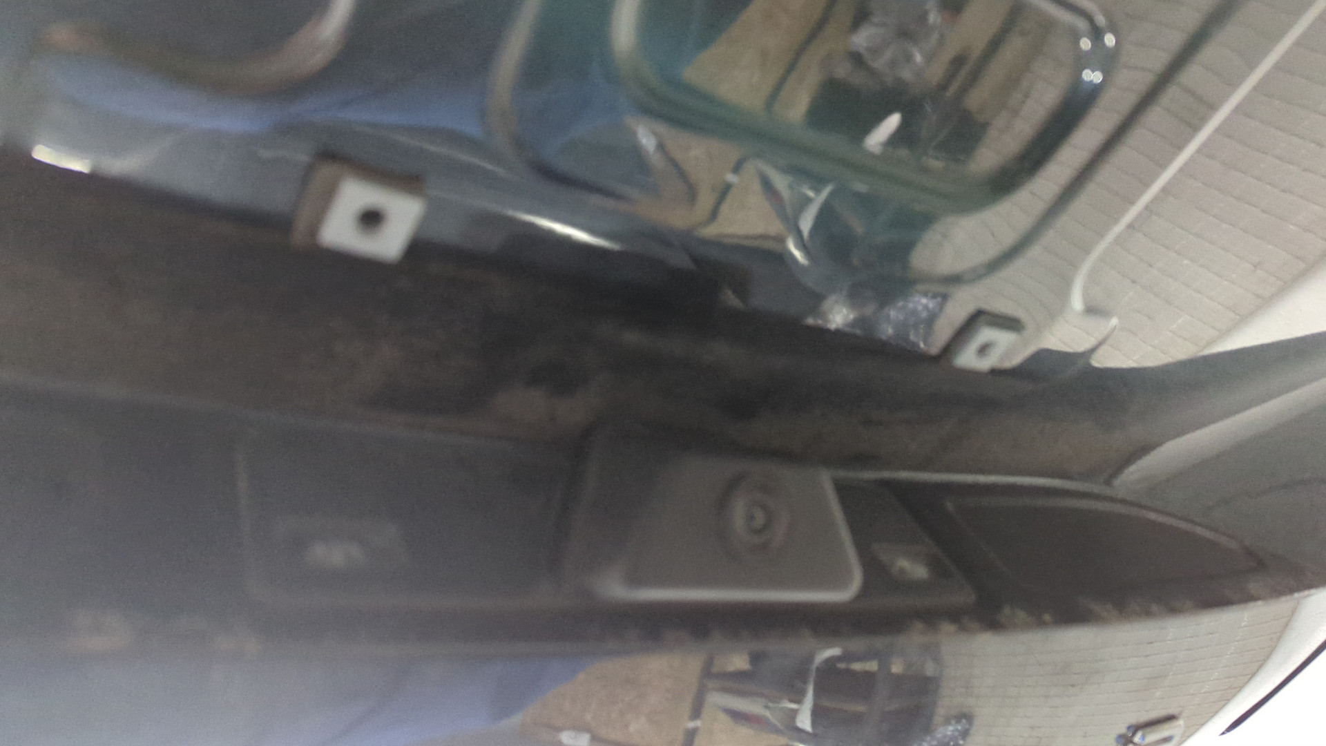 Дверь багажника