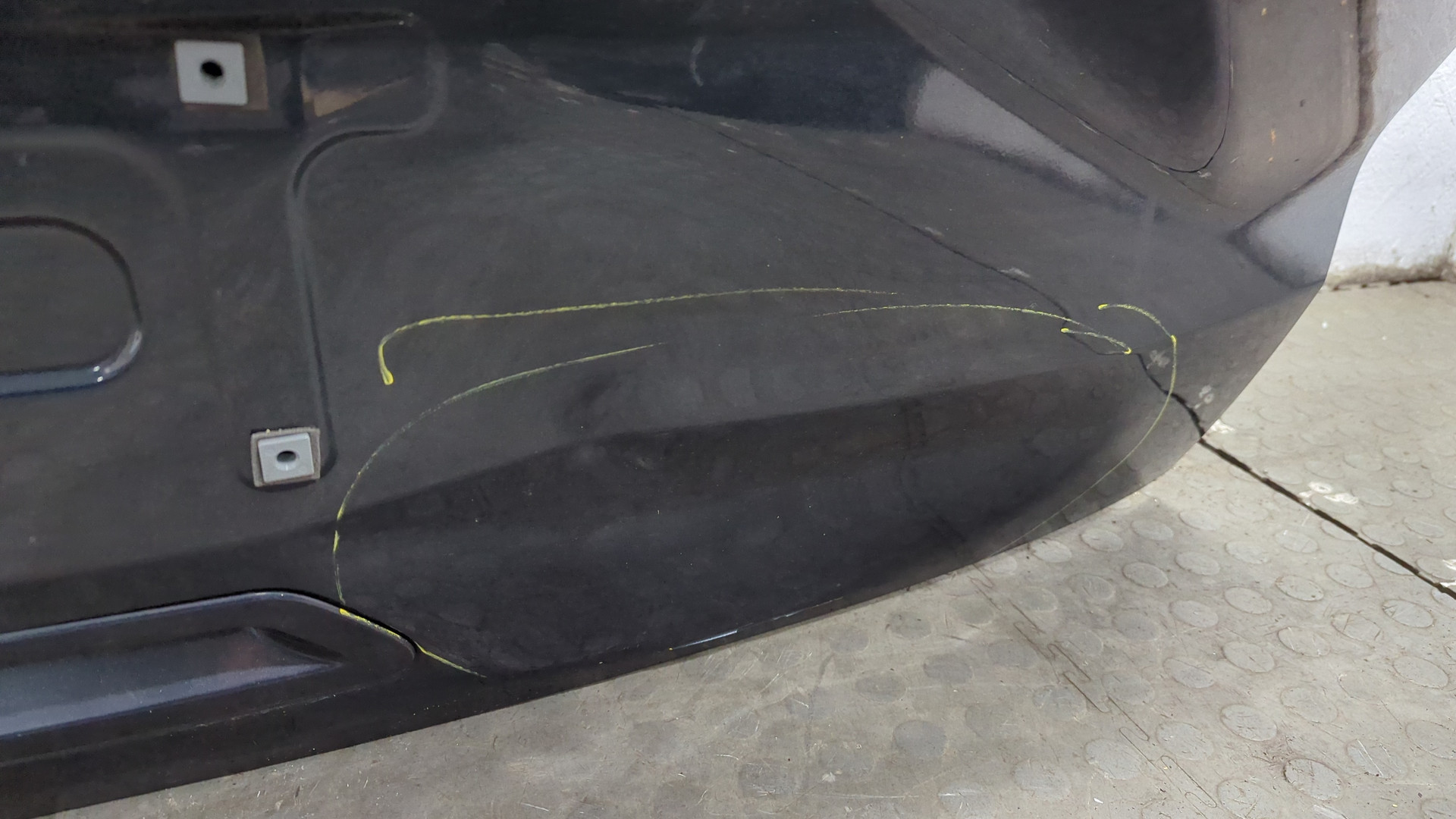 Дверь багажника