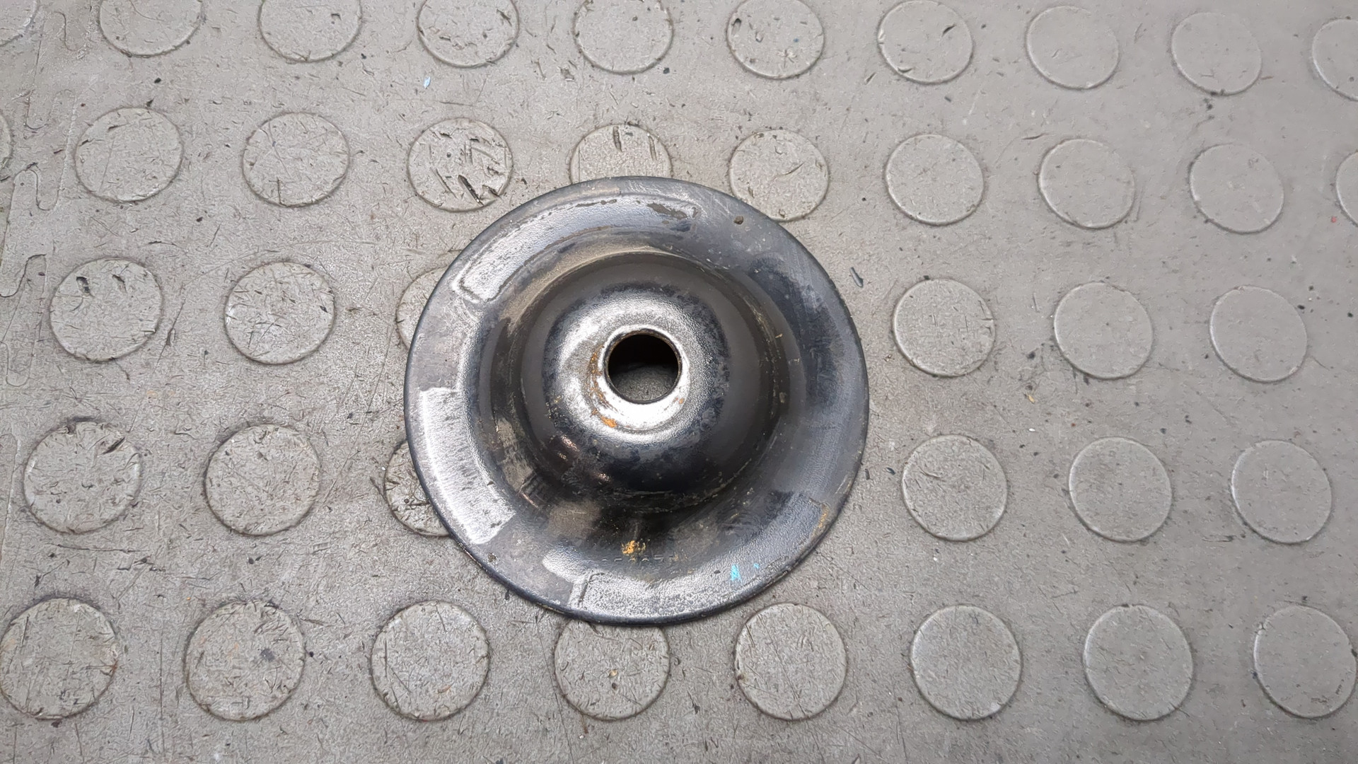 Опора переднего амортизатора верхняя