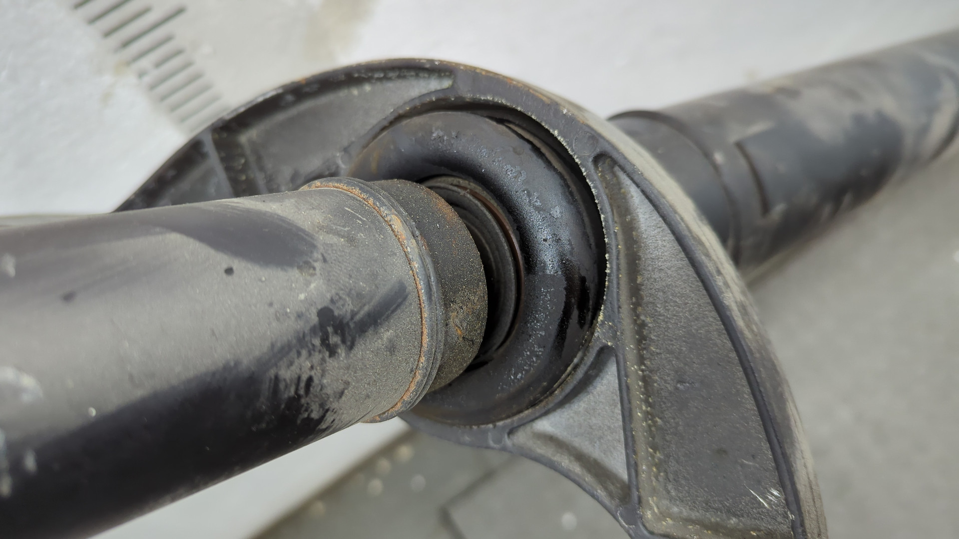 Вал карданный задний