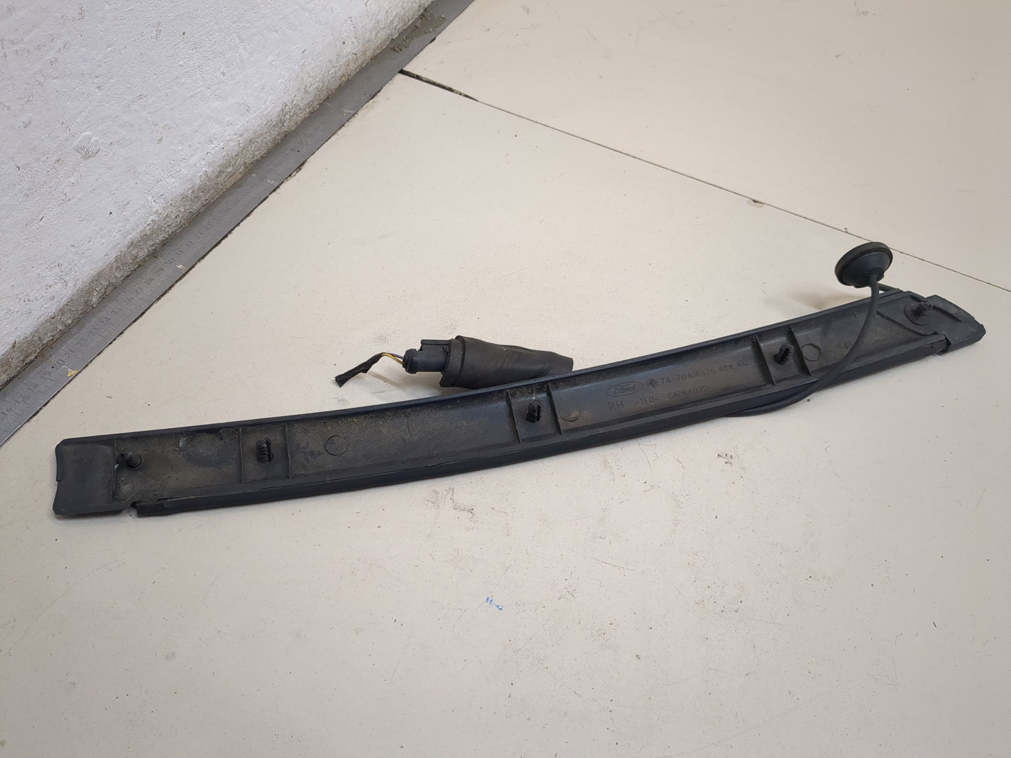 Накладка крышки багажника