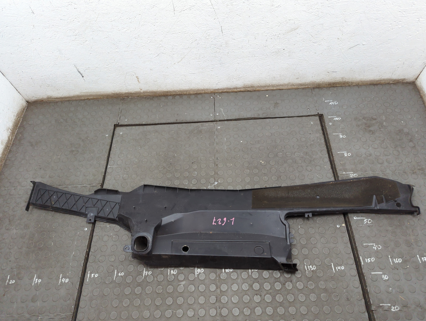 Решетка стеклоочистителей (Жабо)