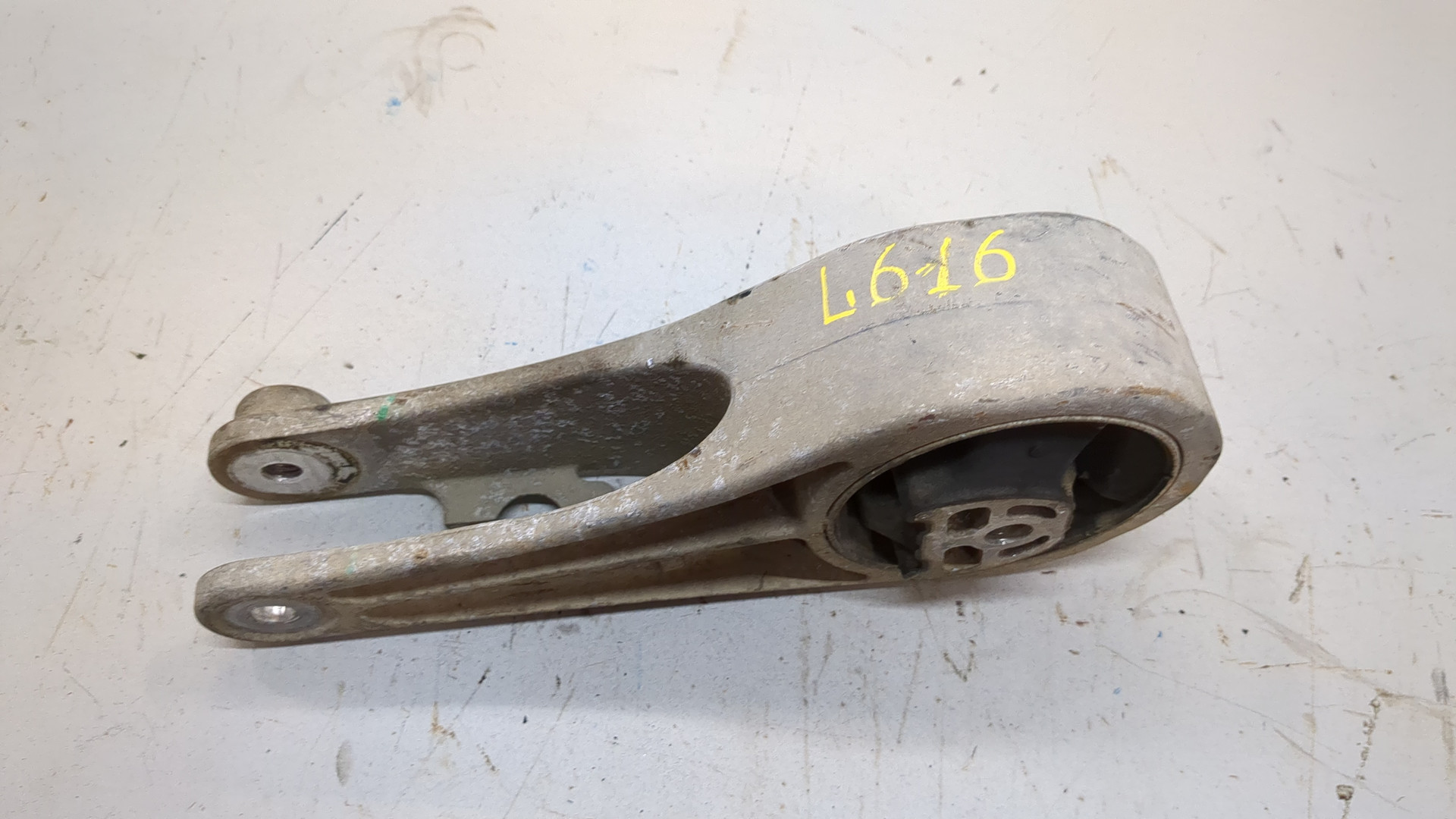 Опора двигателя