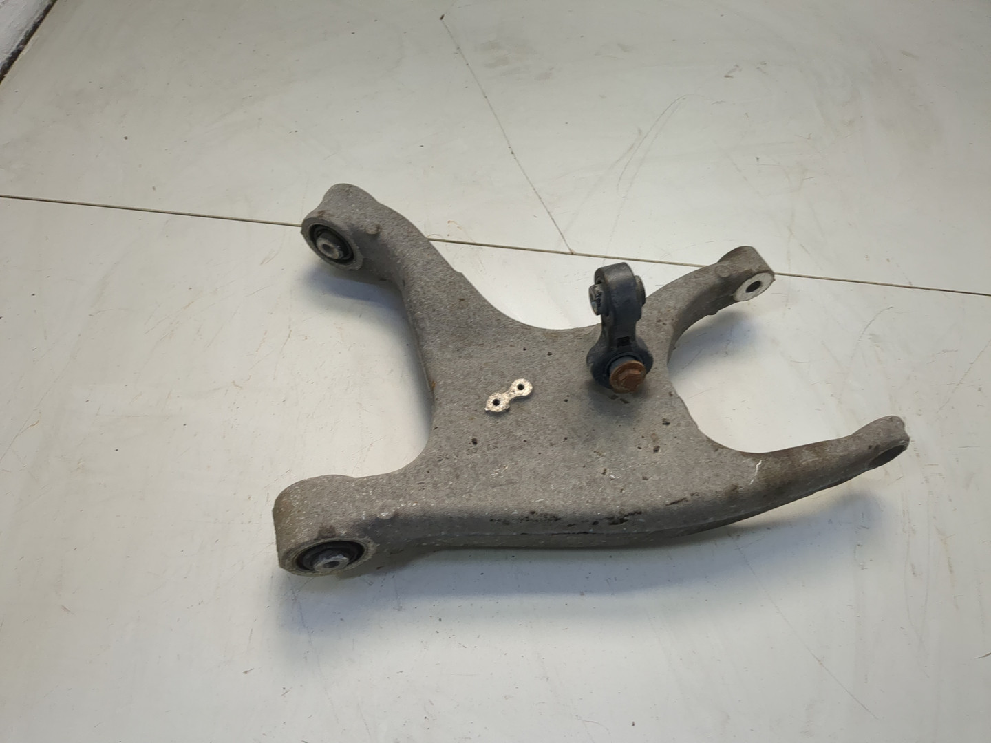 Рычаг задний правый