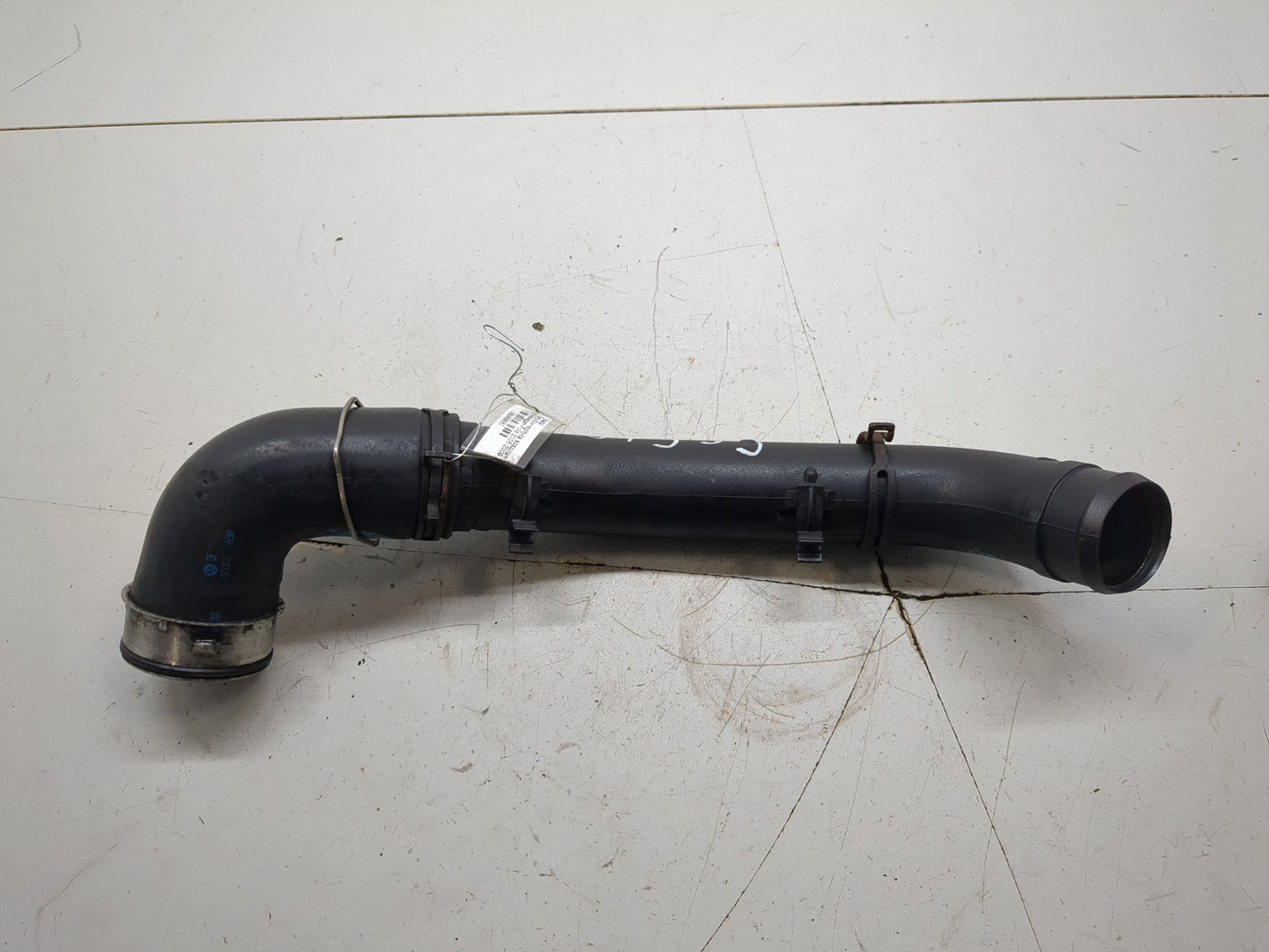 Патрубок воздушного фильтра