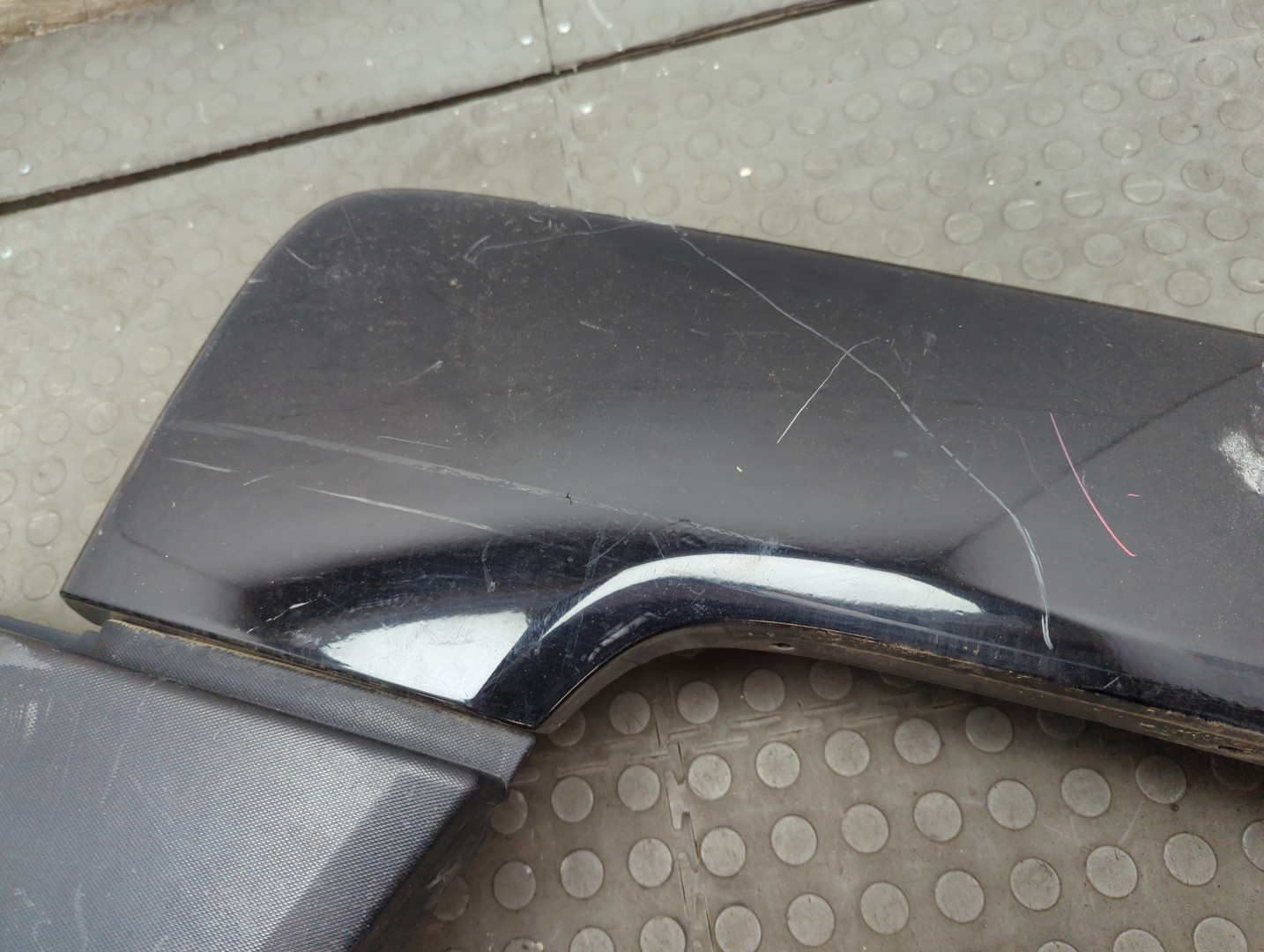 Молдинг заднего крыла правого